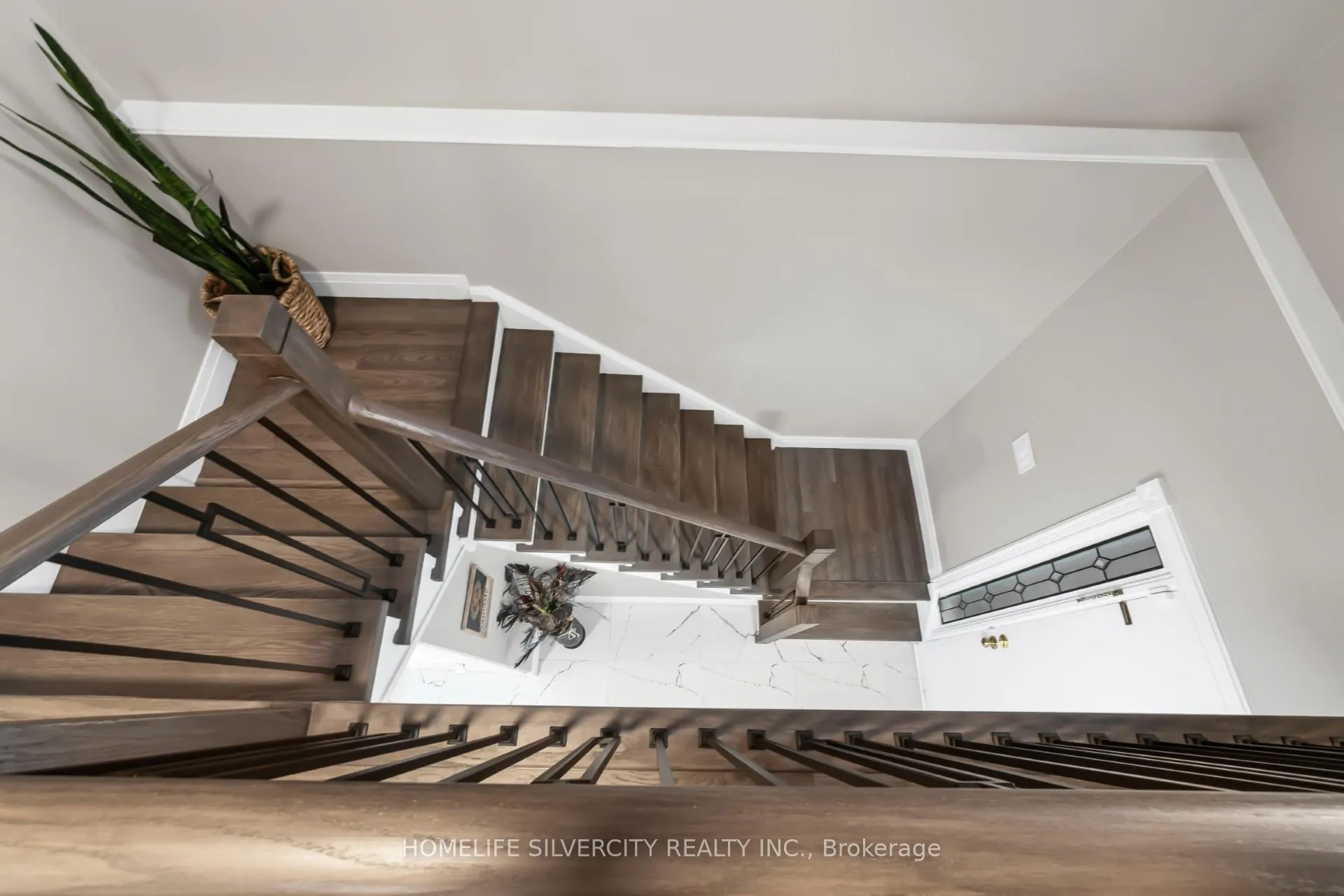 Photo 6 of 29 Lindridge Avenue, Brampton, Westgate — HOMEH