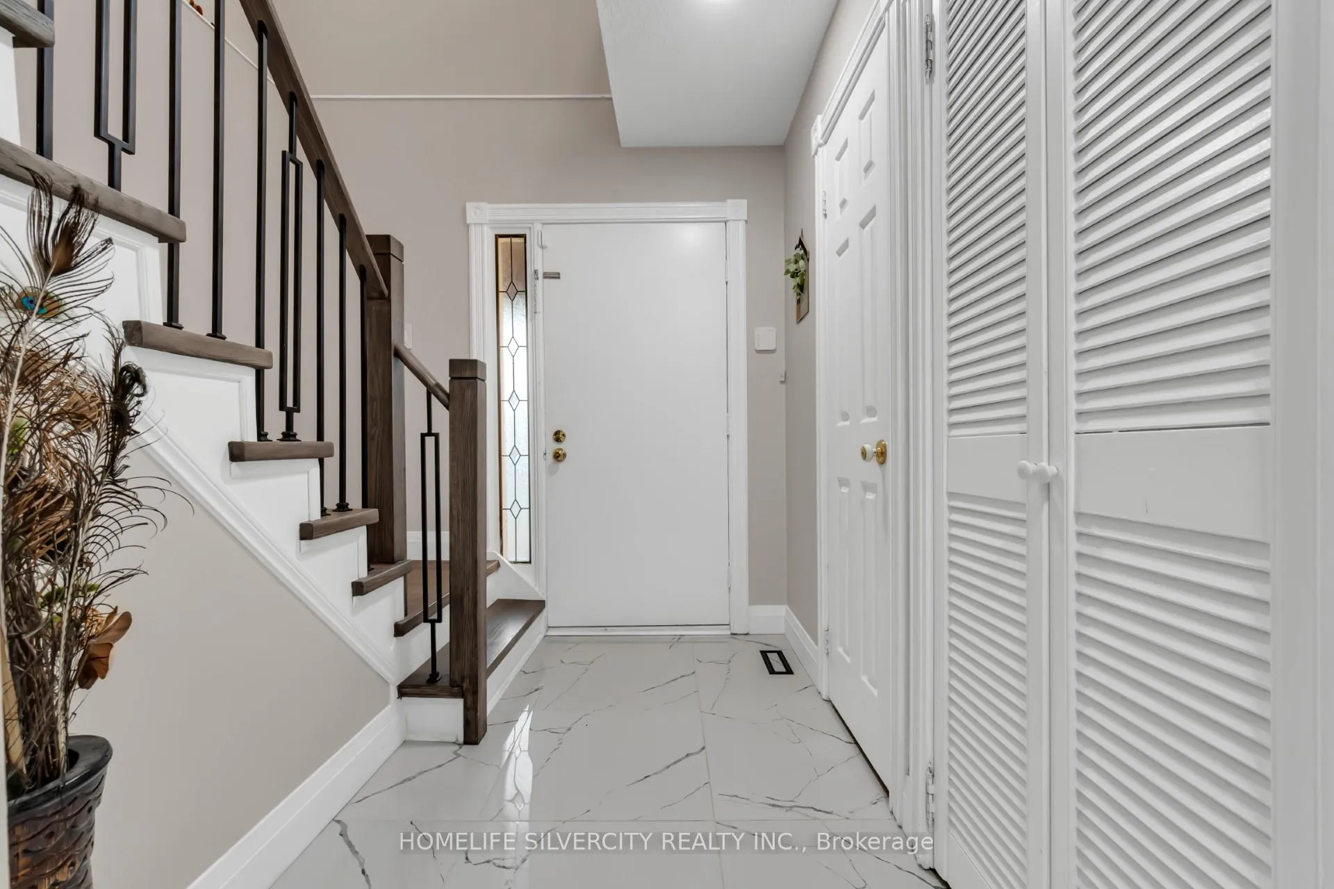 Photo 13 of 29 Lindridge Avenue, Brampton, Westgate — HOMEH