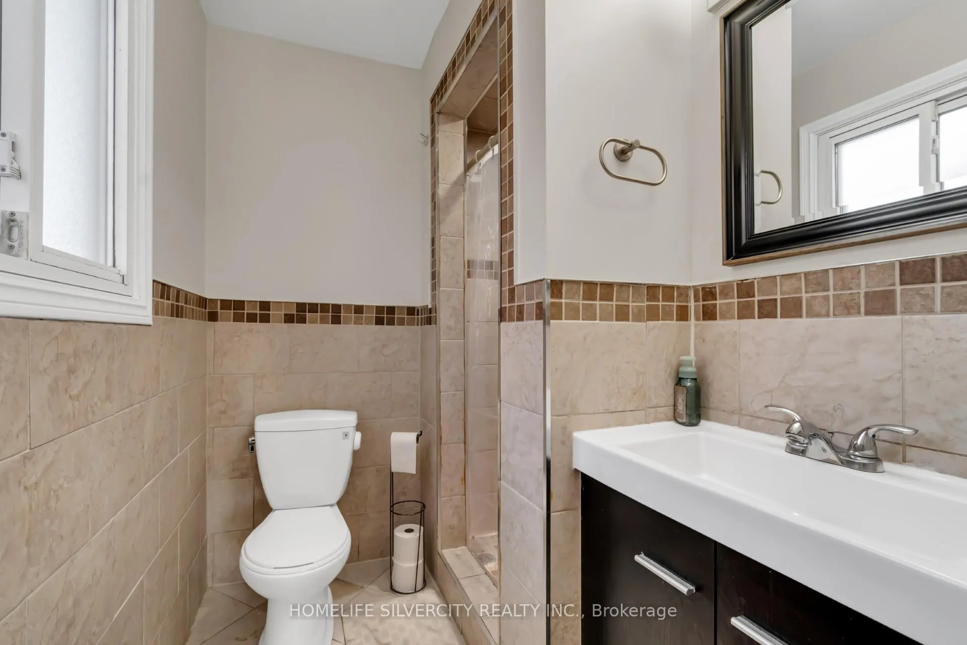 Photo 14 of 29 Lindridge Avenue, Brampton, Westgate — HOMEH