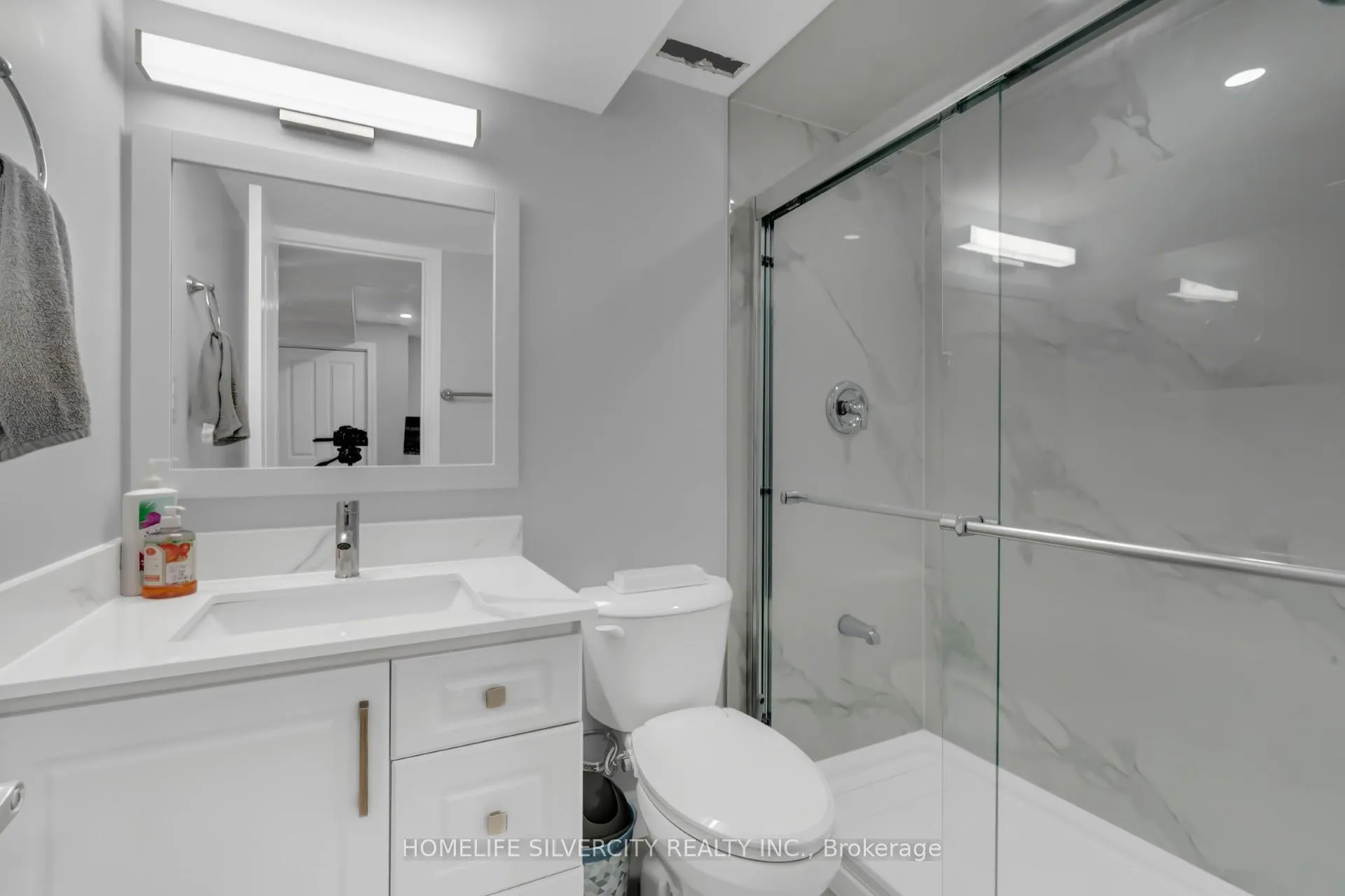 Photo 22 of 29 Lindridge Avenue, Brampton, Westgate — HOMEH