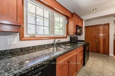 Photo 3 of 87 Secord Avenue, Kitchener — HOMEH