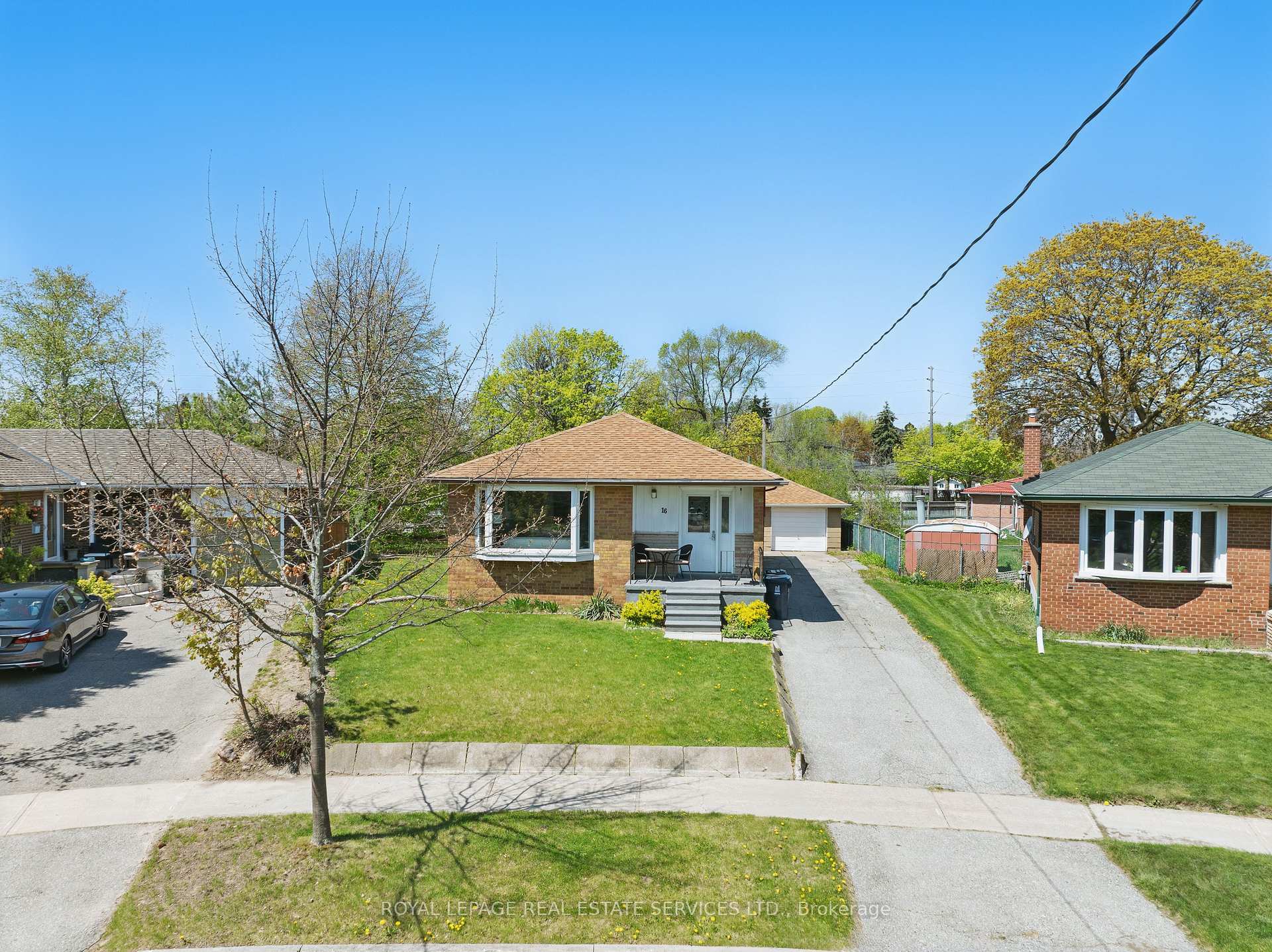 Photo 1 of 16 Denver Place, Scarborough, Woburn — HOMEH