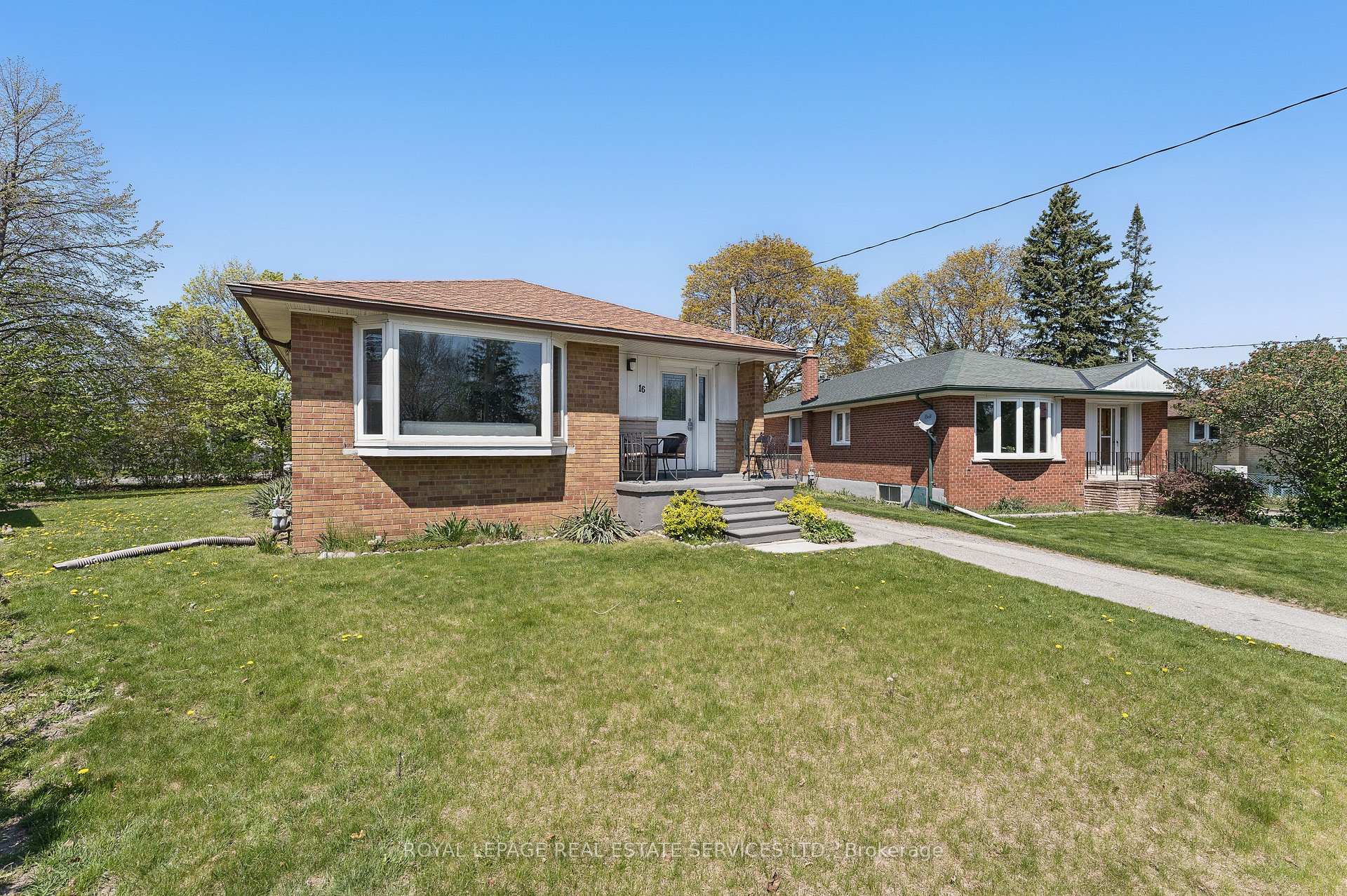 Photo 2 of 16 Denver Place, Scarborough, Woburn — HOMEH