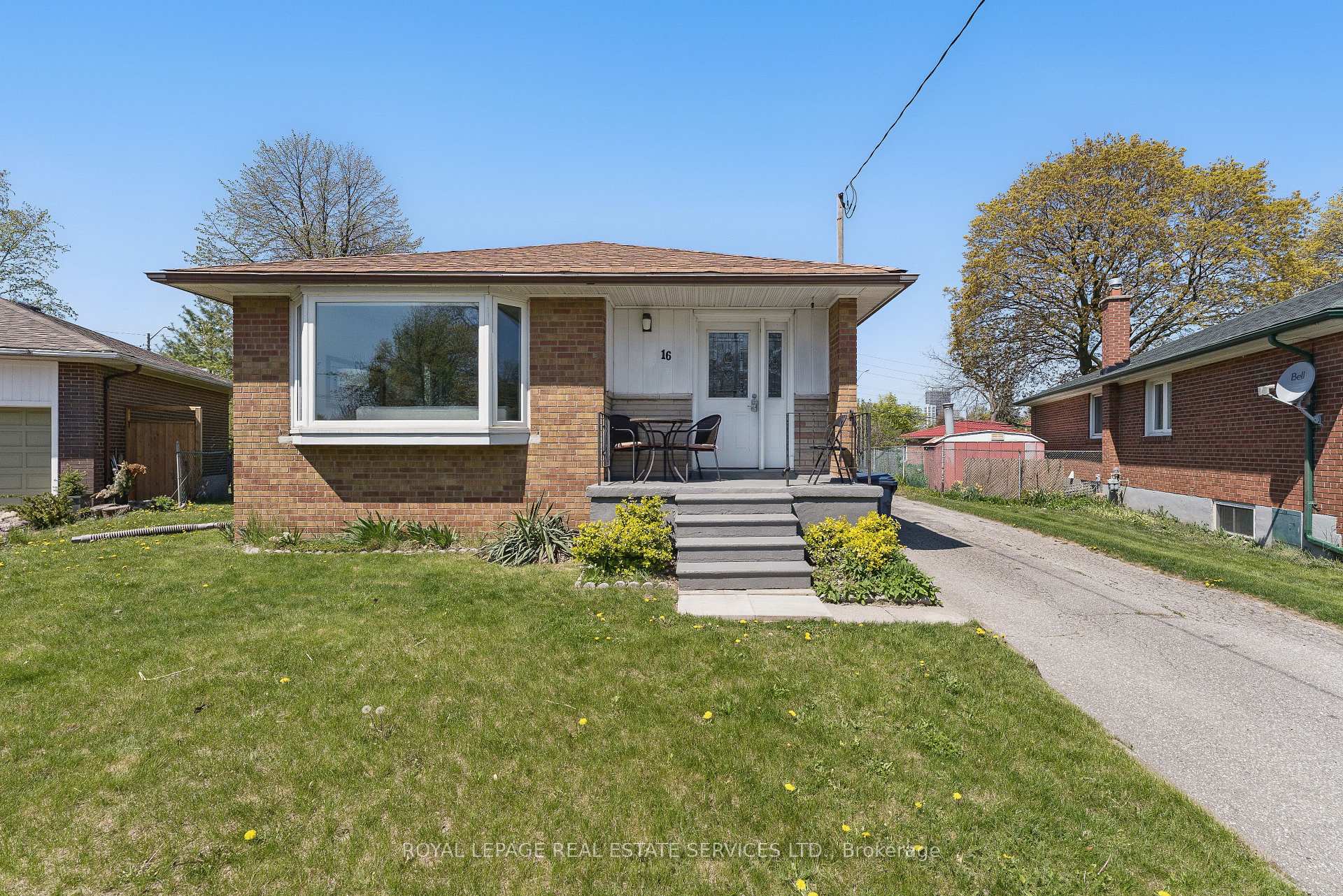 Photo 3 of 16 Denver Place, Scarborough, Woburn — HOMEH