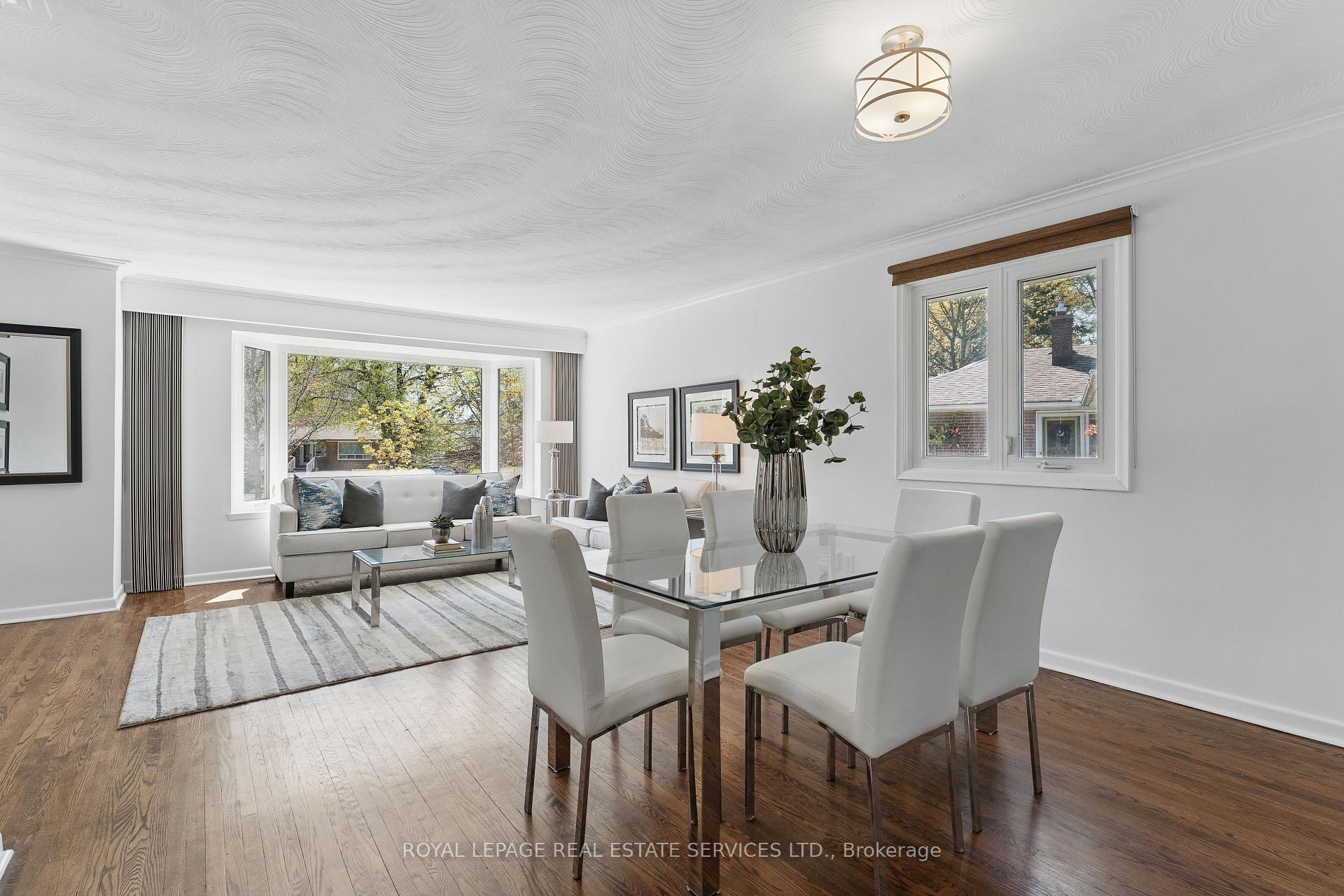 Photo 9 of 16 Denver Place, Scarborough, Woburn — HOMEH