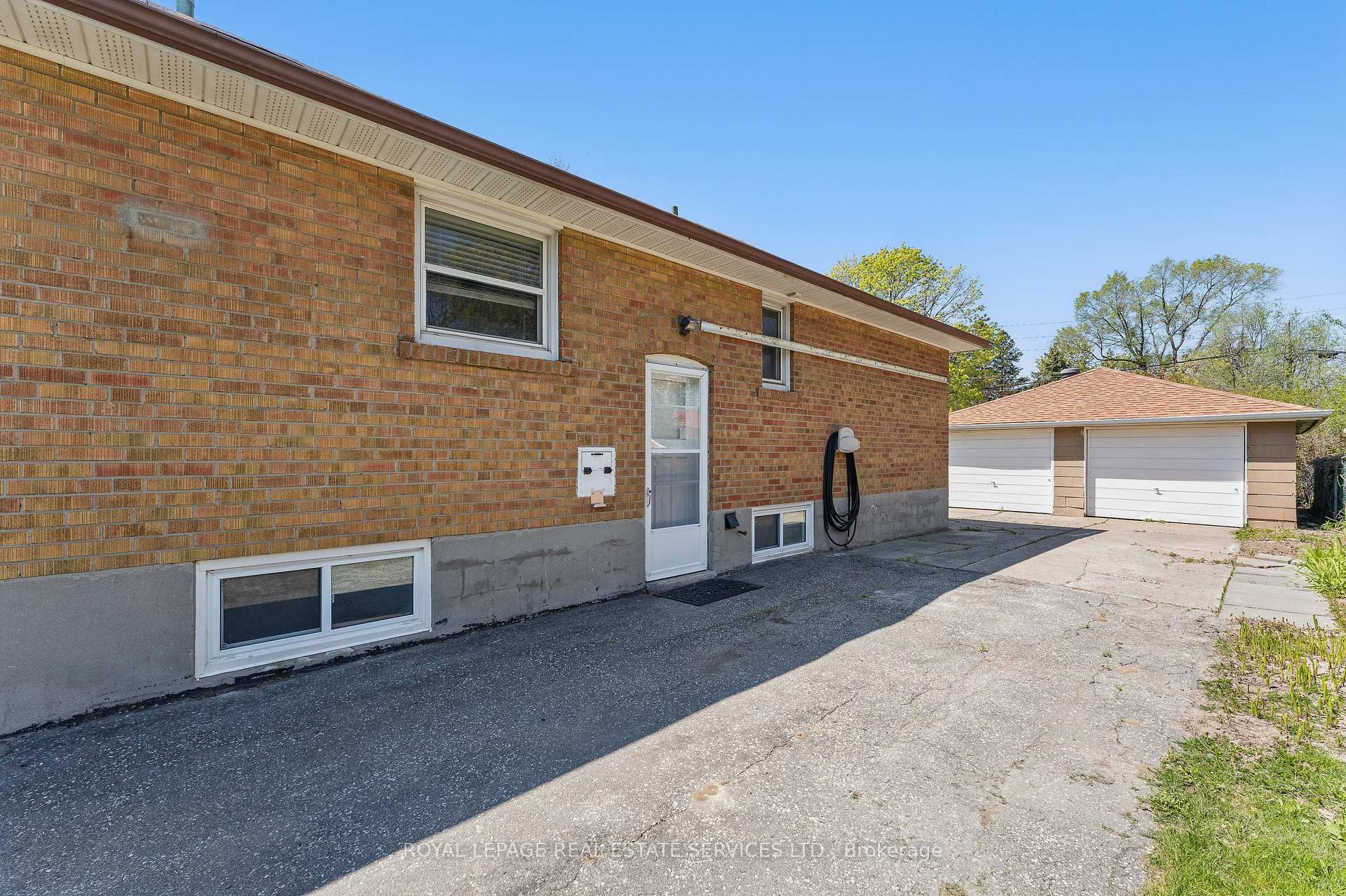 Photo 25 of 16 Denver Place, Scarborough, Woburn — HOMEH