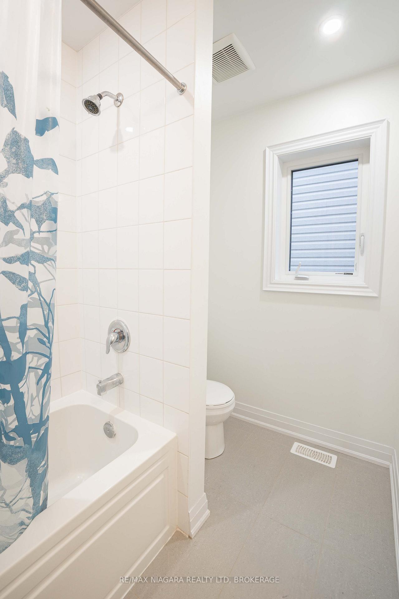 Photo 33 of 184 Esther Crescent, Thorold, Hurricane/Merrittville — HOMEH