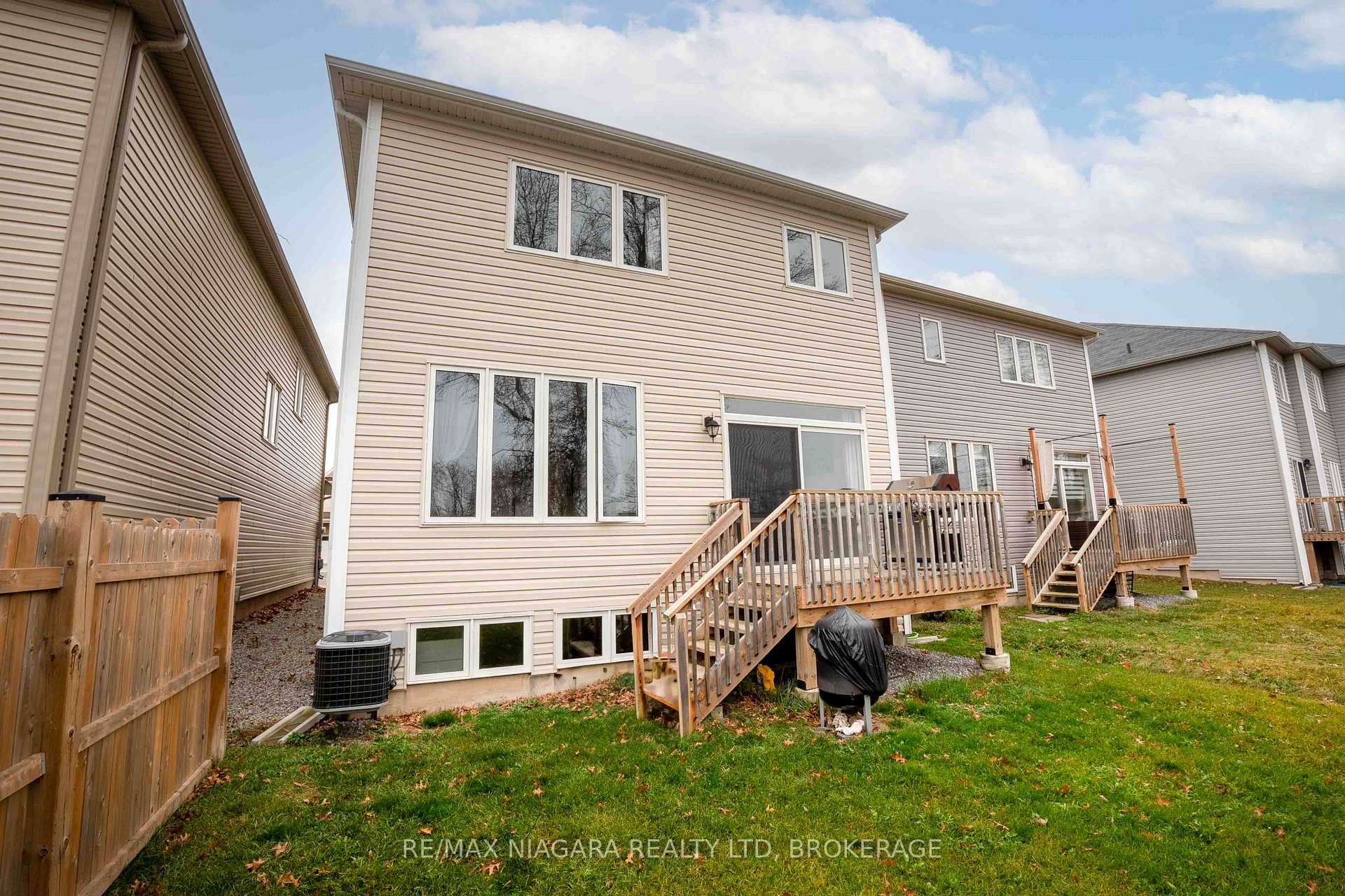 Photo 39 of 184 Esther Crescent, Thorold, Hurricane/Merrittville — HOMEH