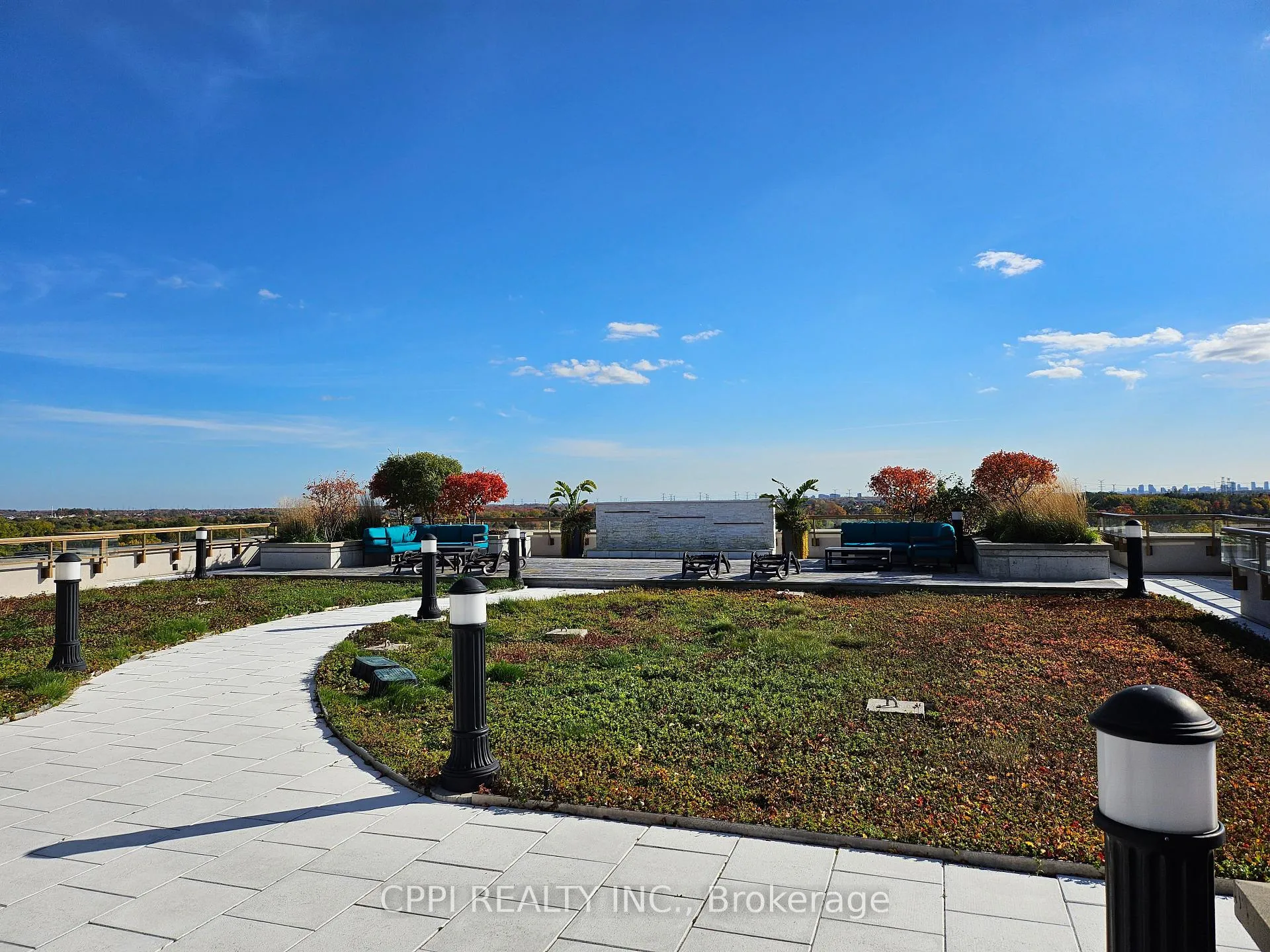 Photo 14 of Unit 329, 68 Main Street N, Markham, Old Markham Village — HOMEH
