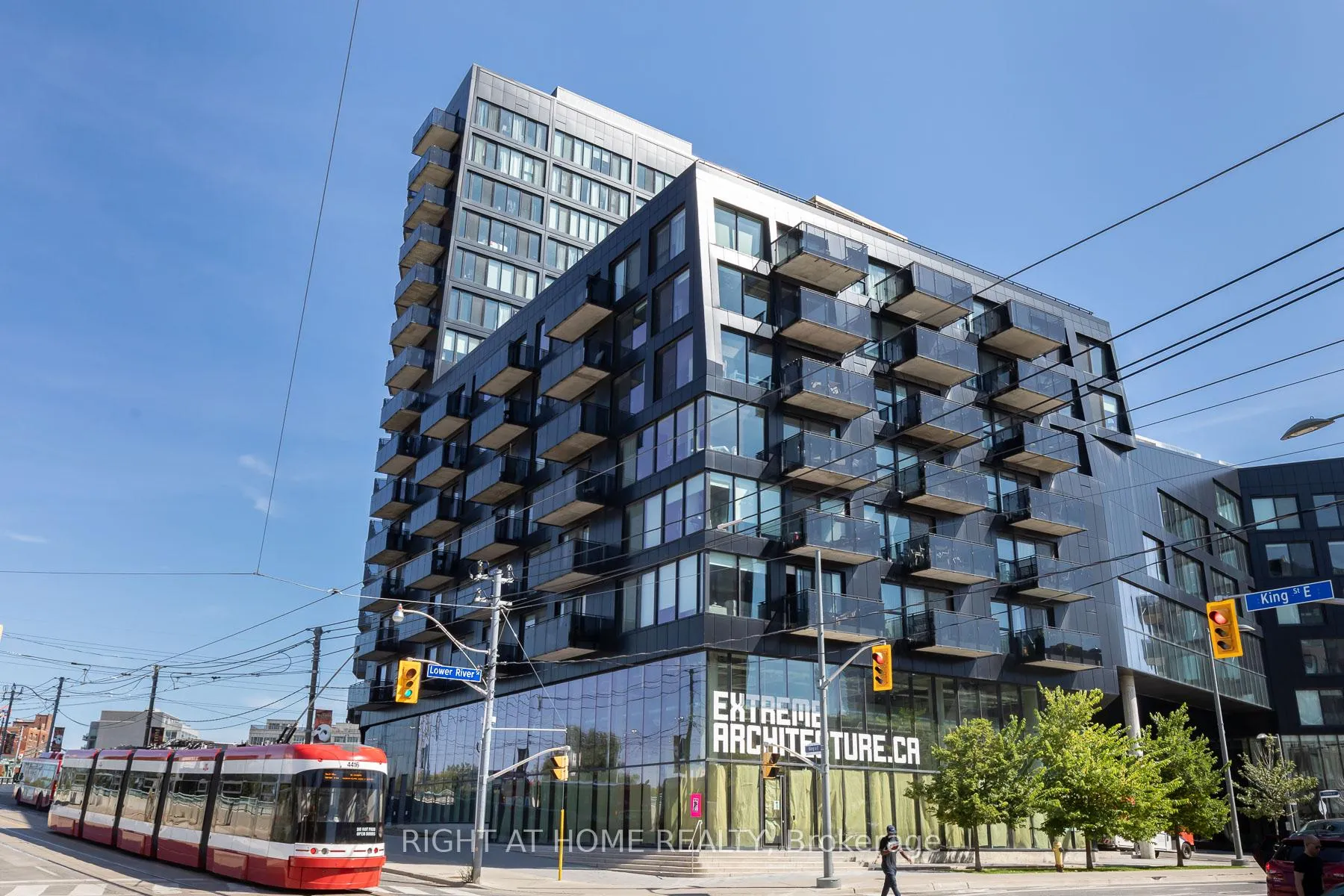 Photo 2 of Unit 414, 51 Trolley Crescent, Toronto, Waterfront Communities — HOMEH