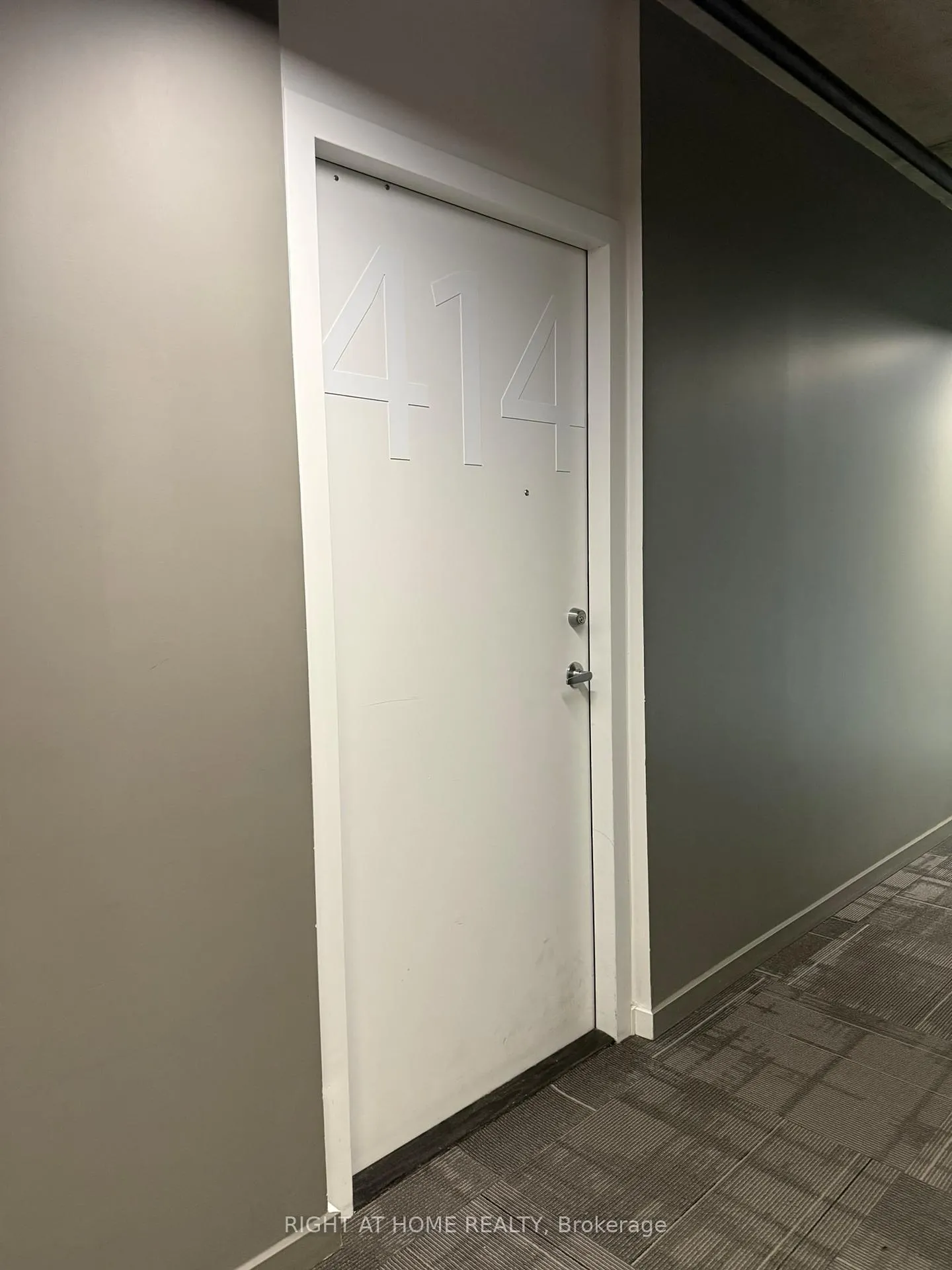 Photo 4 of Unit 414, 51 Trolley Crescent, Toronto, Waterfront Communities — HOMEH