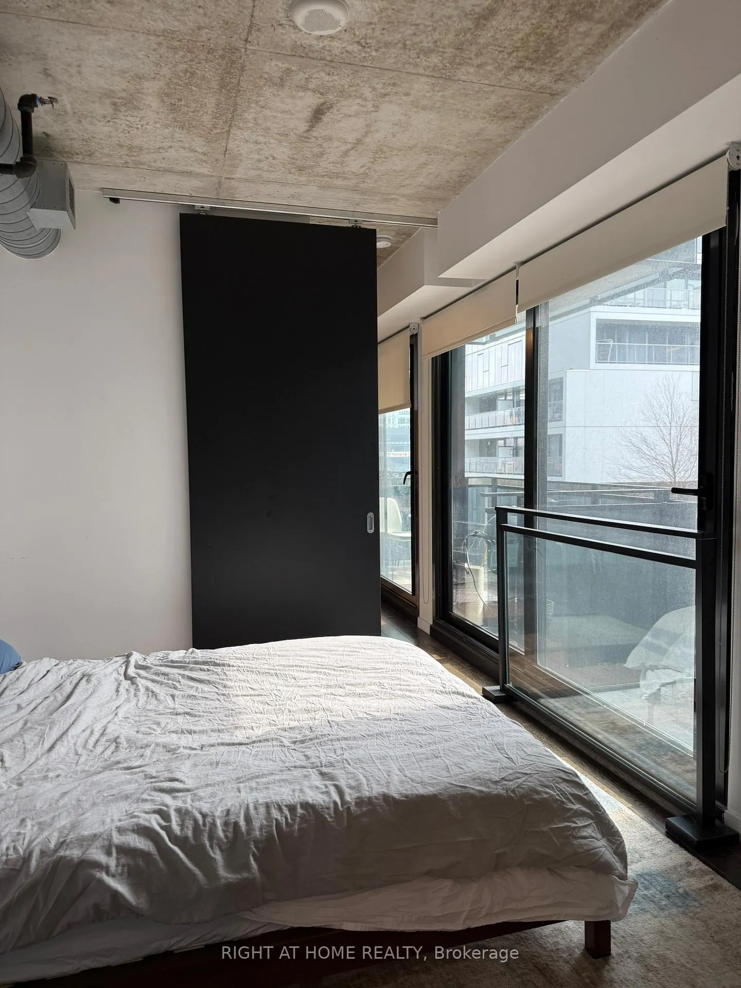 Photo 9 of Unit 414, 51 Trolley Crescent, Toronto, Waterfront Communities — HOMEH