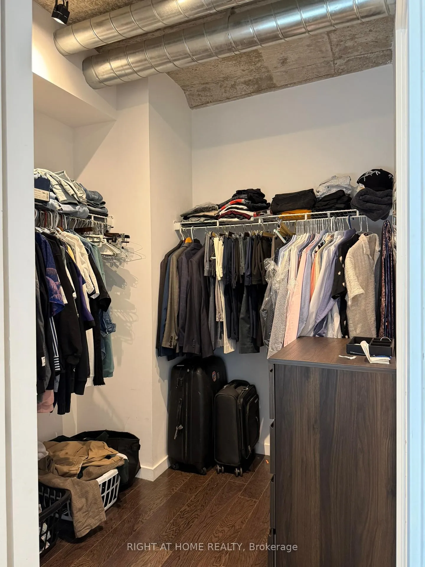 Photo 11 of Unit 414, 51 Trolley Crescent, Toronto, Waterfront Communities — HOMEH