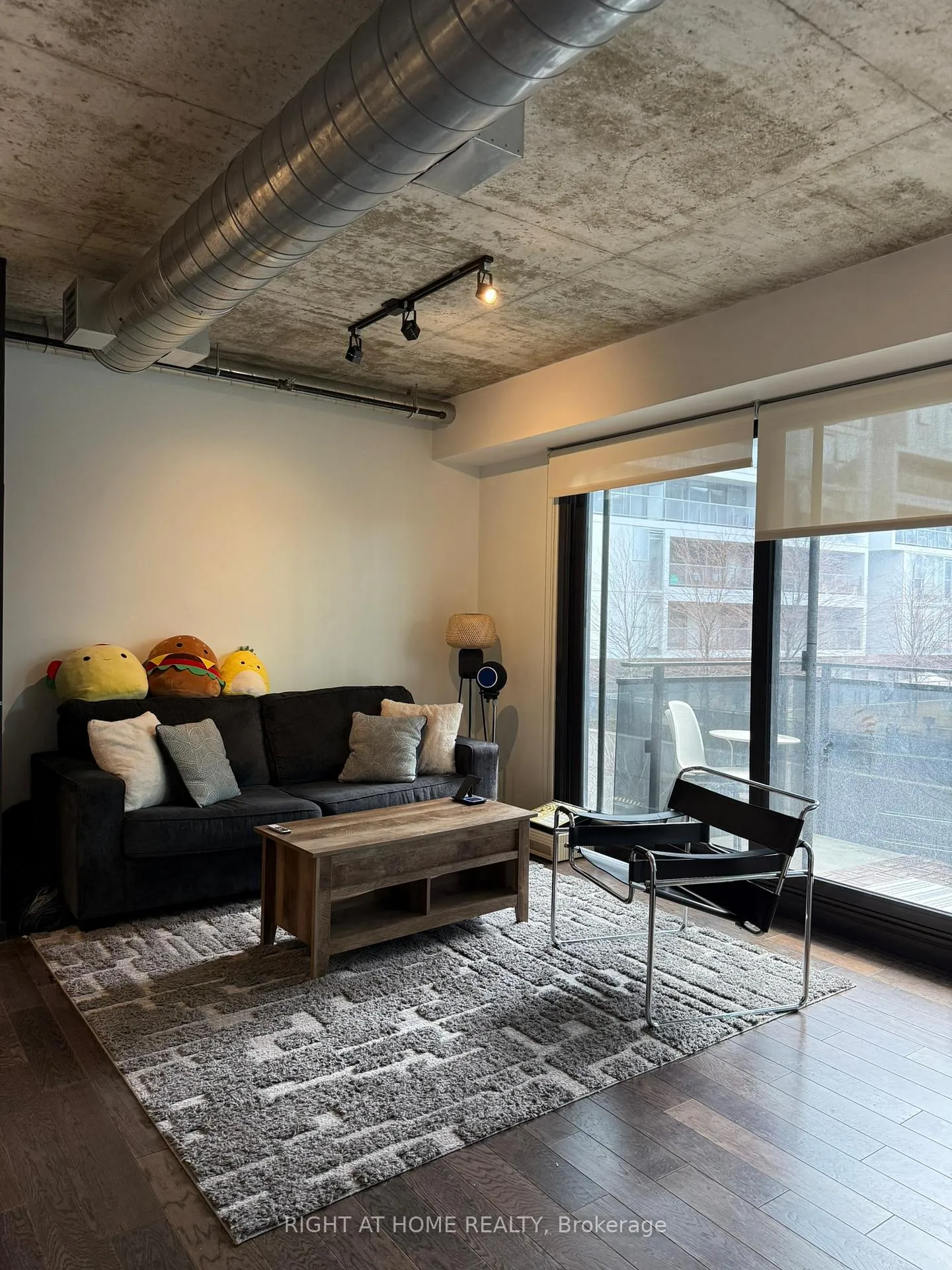 Photo 12 of Unit 414, 51 Trolley Crescent, Toronto, Waterfront Communities — HOMEH