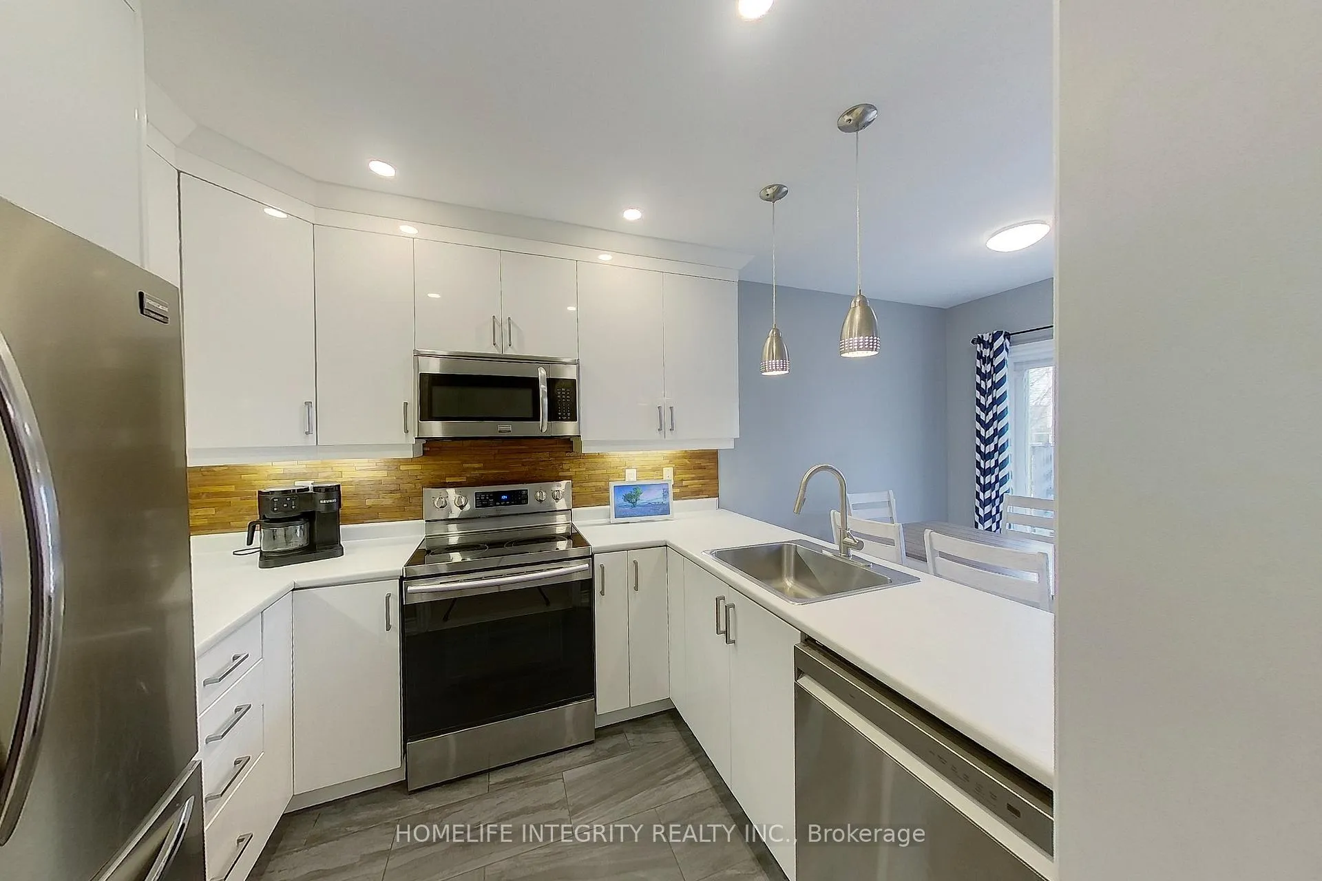 Photo 11 of 120 Stonemount Crescent, Essa, Angus — HOMEH