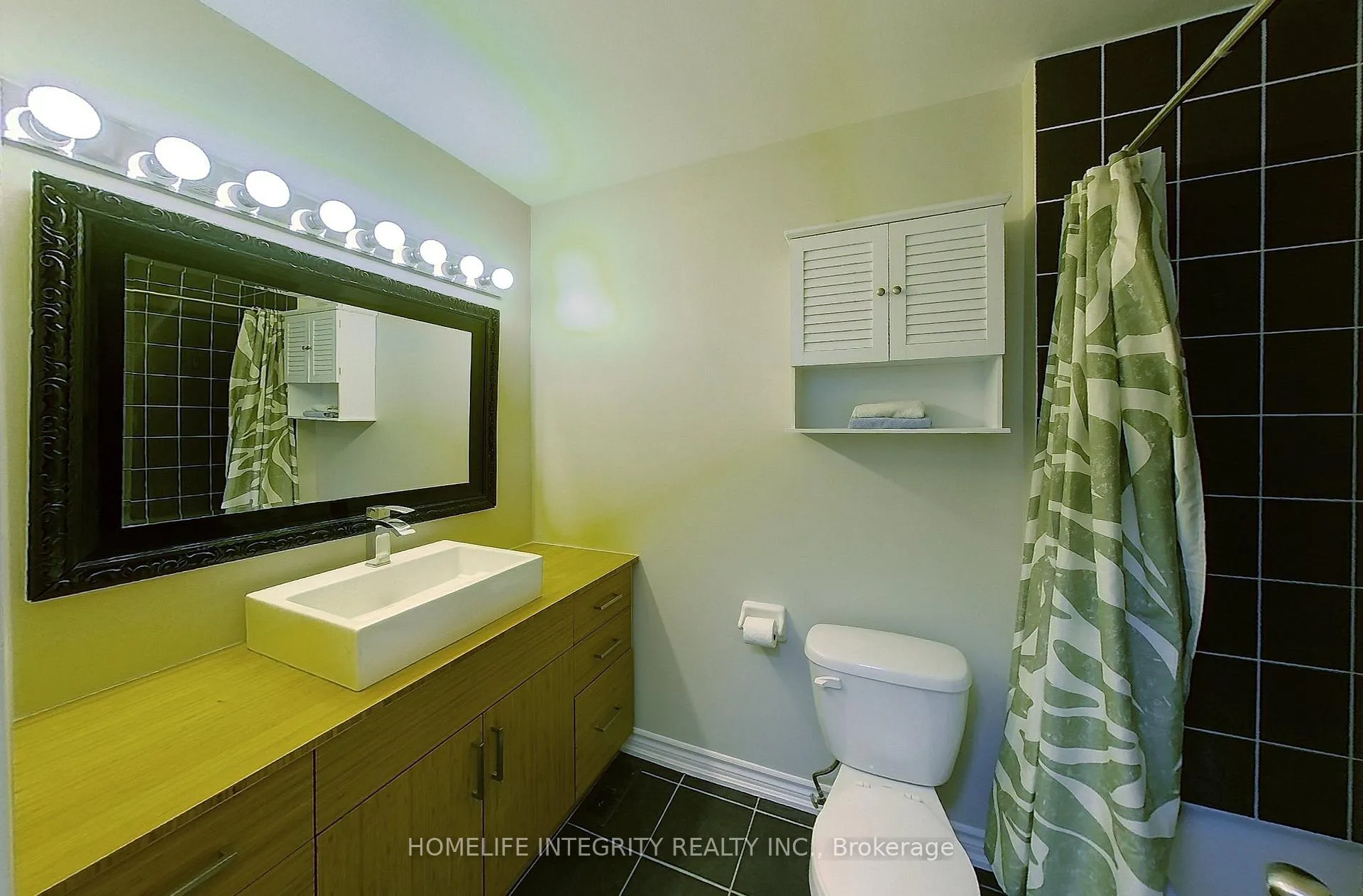 Photo 18 of 120 Stonemount Crescent, Essa, Angus — HOMEH