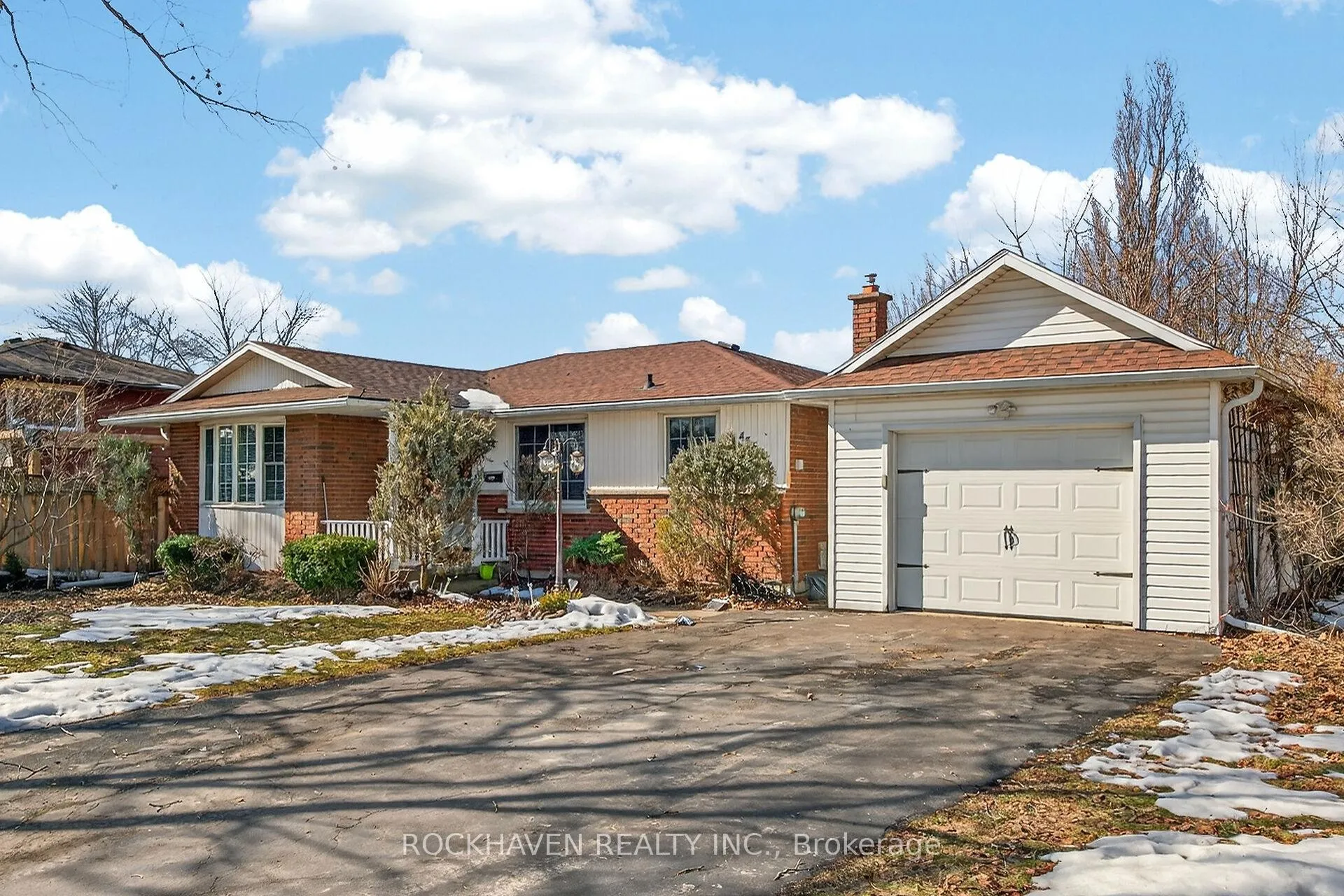 Photo 1 of 4569 Mitchell Avenue, Niagara Falls, Morrison — HOMEH