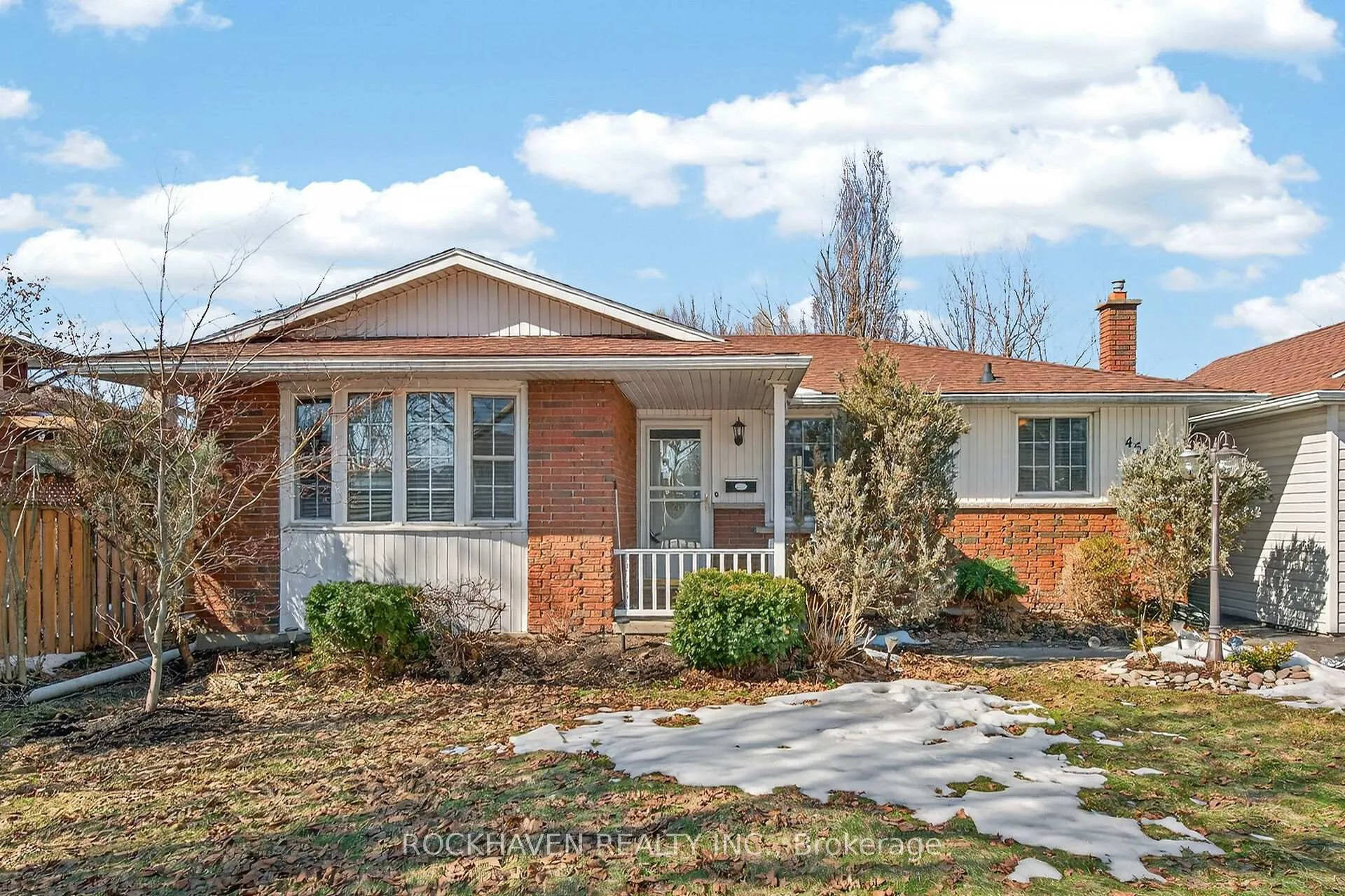 Photo 2 of 4569 Mitchell Avenue, Niagara Falls, Morrison — HOMEH