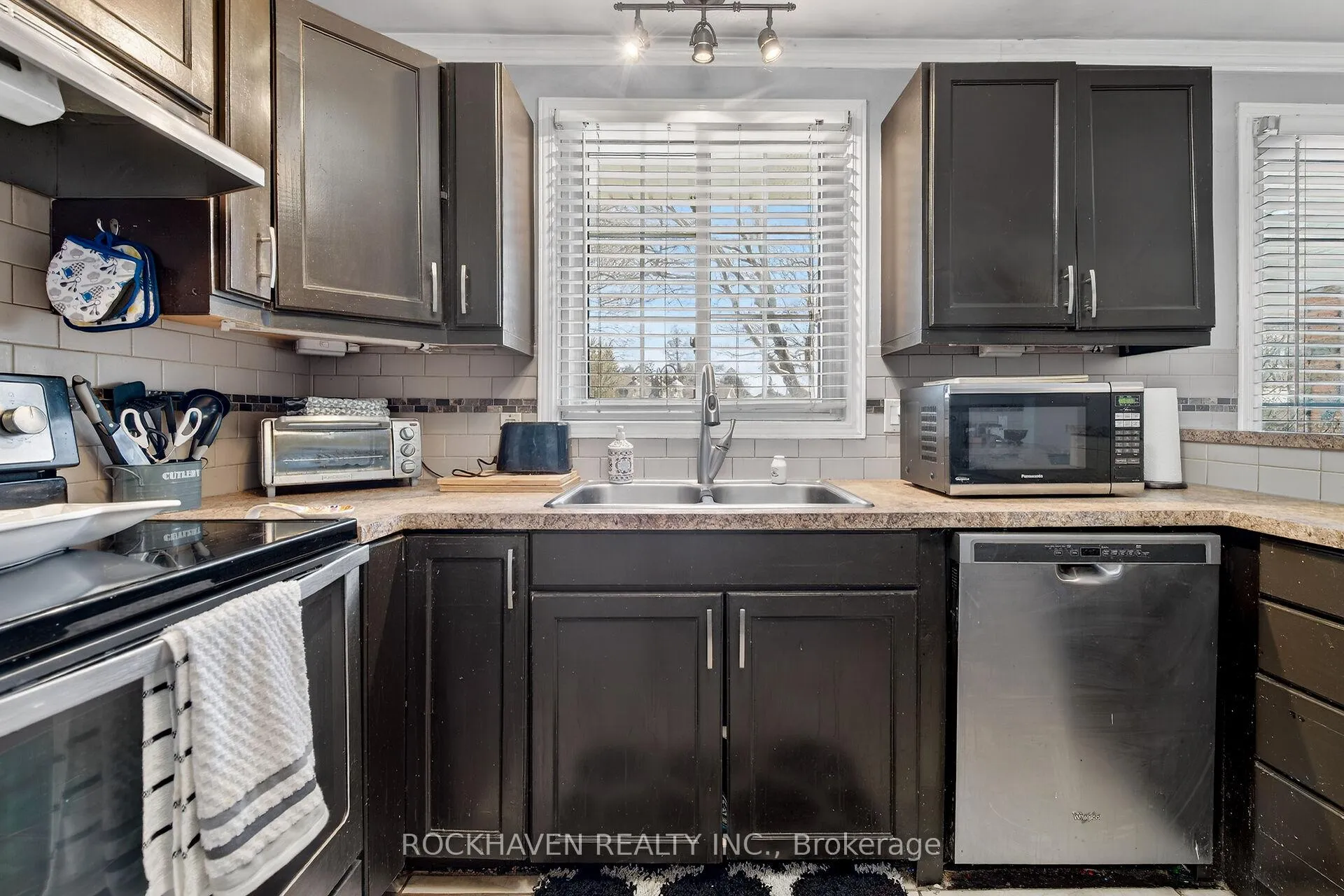 Photo 9 of 4569 Mitchell Avenue, Niagara Falls, Morrison — HOMEH