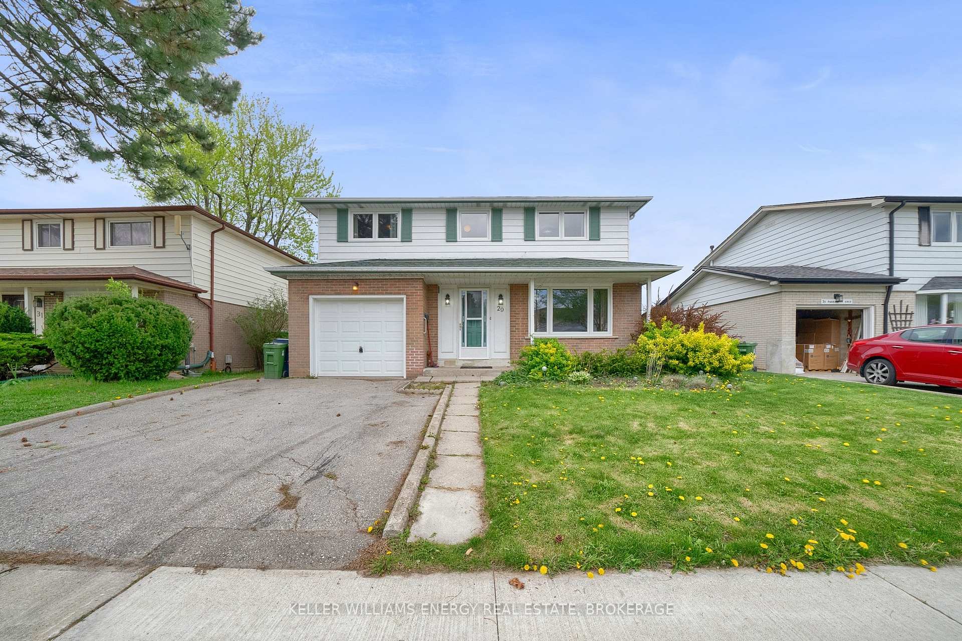 Photo 1 of 29 Parkington Crescent, Scarborough, Woburn — HOMEH