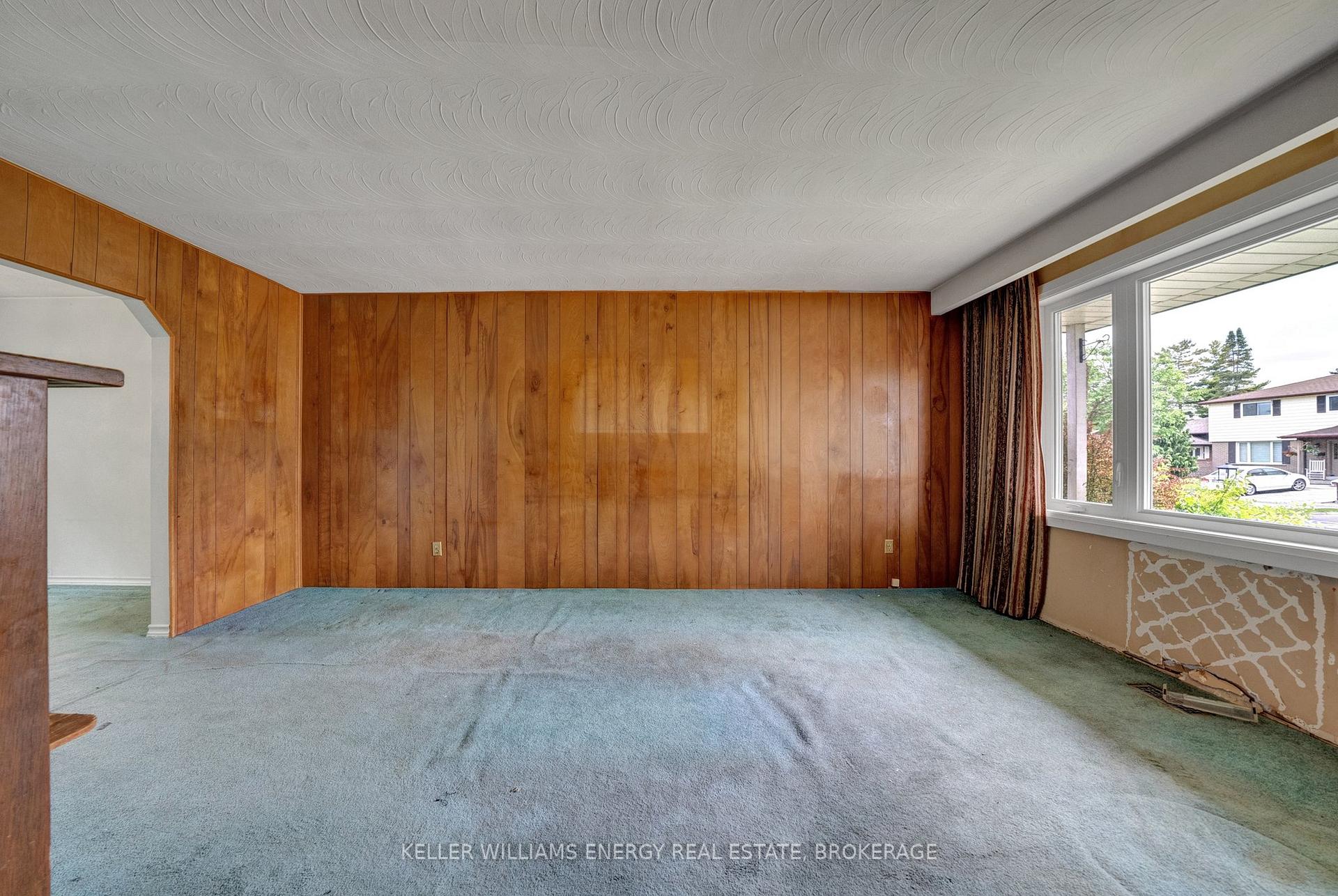 Photo 6 of 29 Parkington Crescent, Scarborough, Woburn — HOMEH