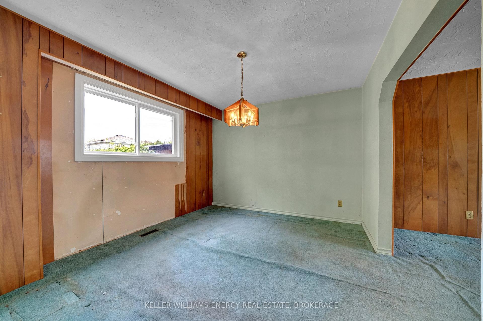 Photo 12 of 29 Parkington Crescent, Scarborough, Woburn — HOMEH