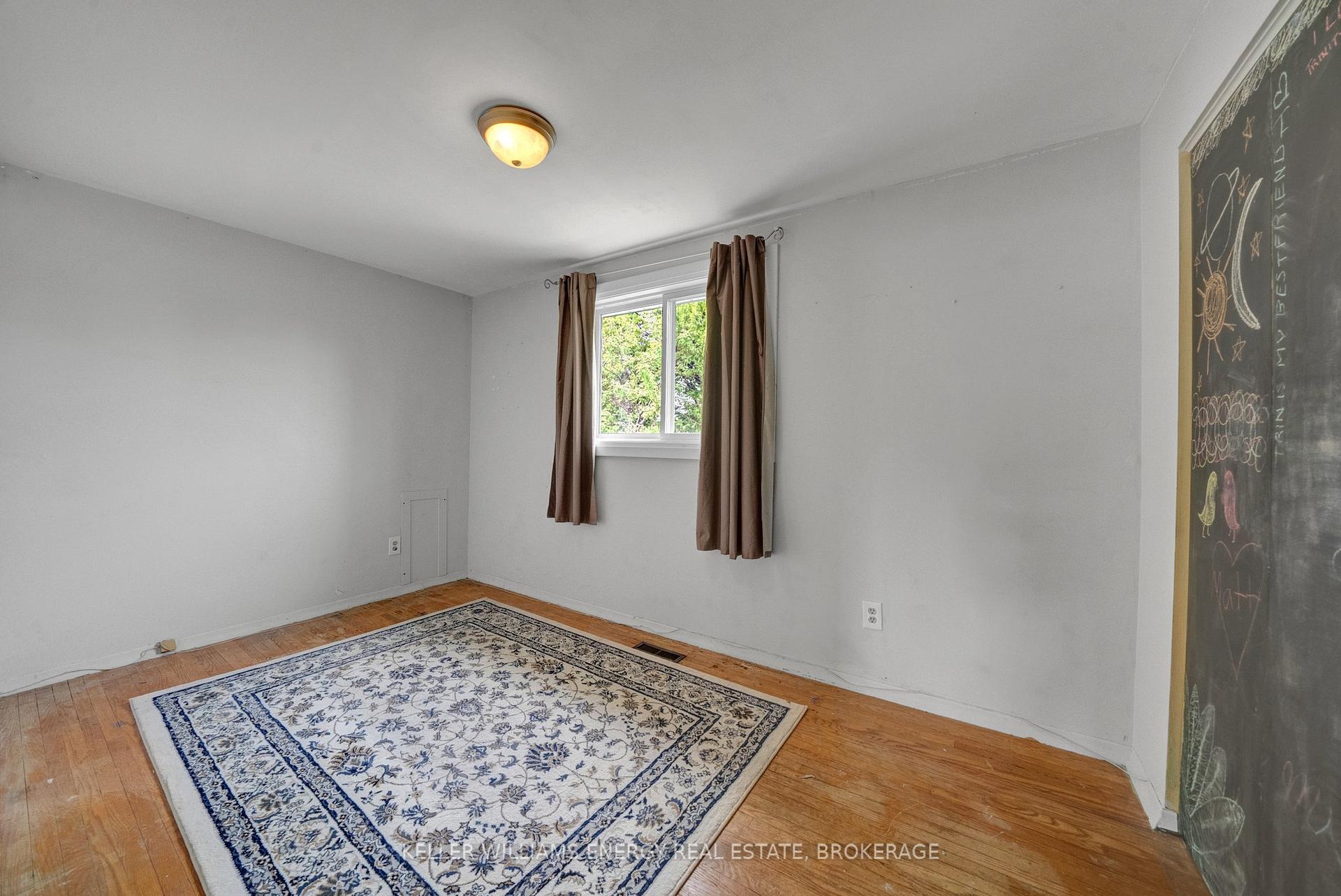 Photo 23 of 29 Parkington Crescent, Scarborough, Woburn — HOMEH