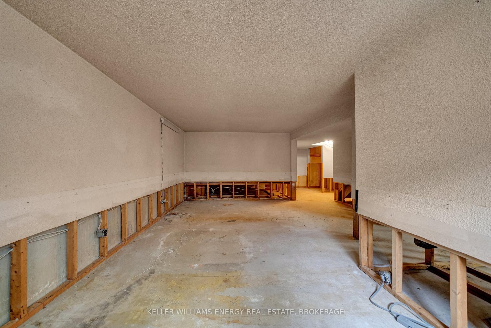 Photo 31 of 29 Parkington Crescent, Scarborough, Woburn — HOMEH