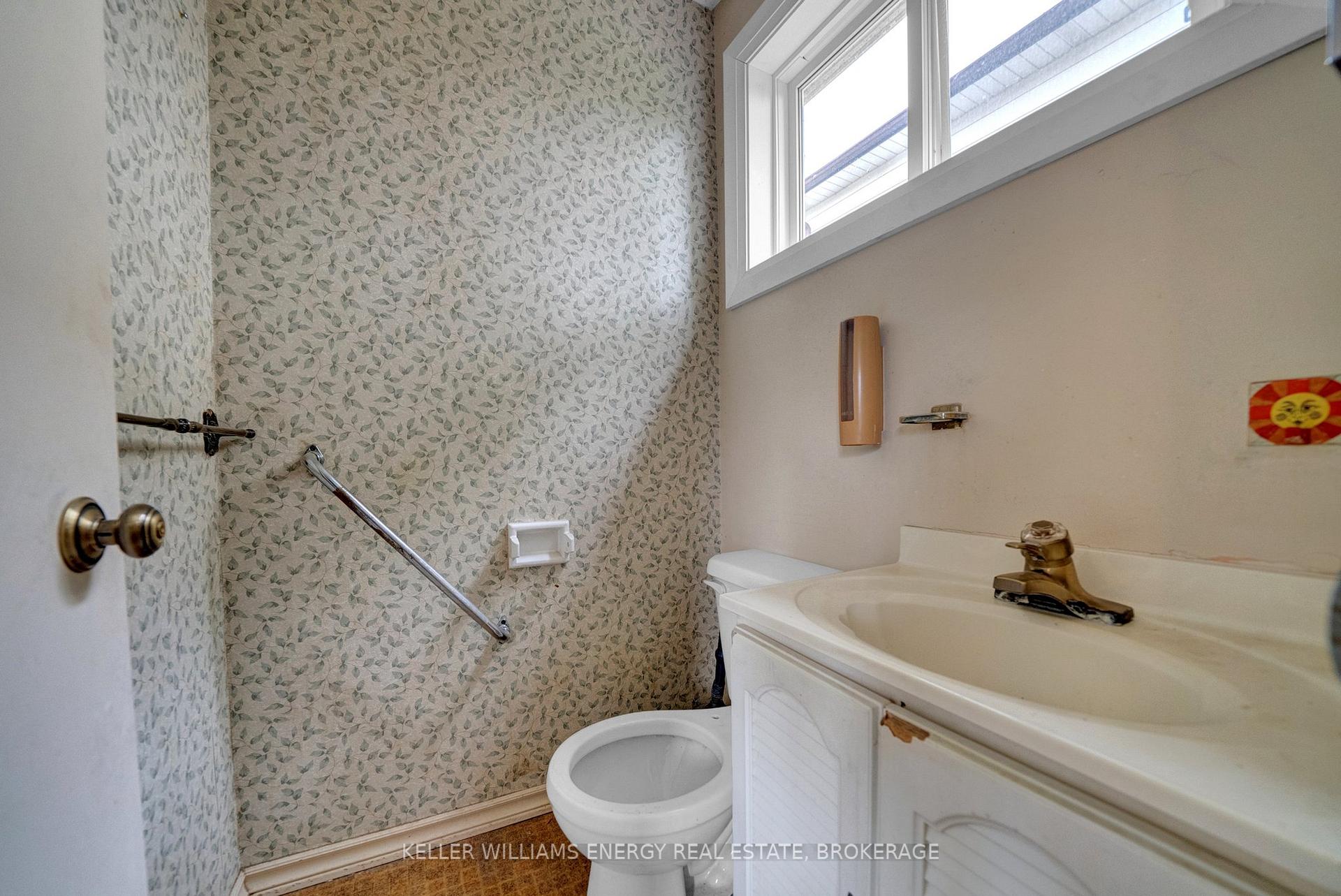Photo 36 of 29 Parkington Crescent, Scarborough, Woburn — HOMEH