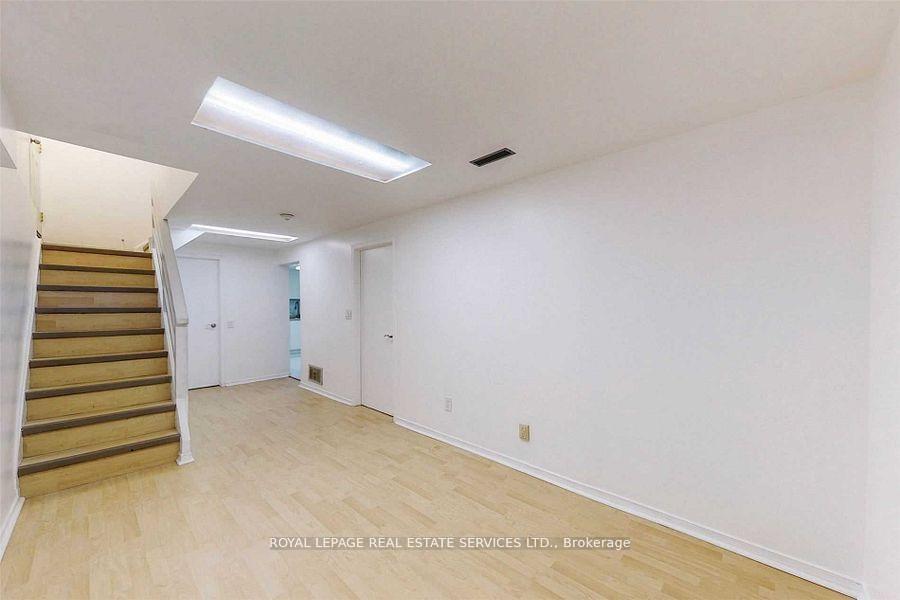 Photo 3 of Unit Bsmt, 36 Bradstone Square, Scarborough, Malvern — HOMEH
