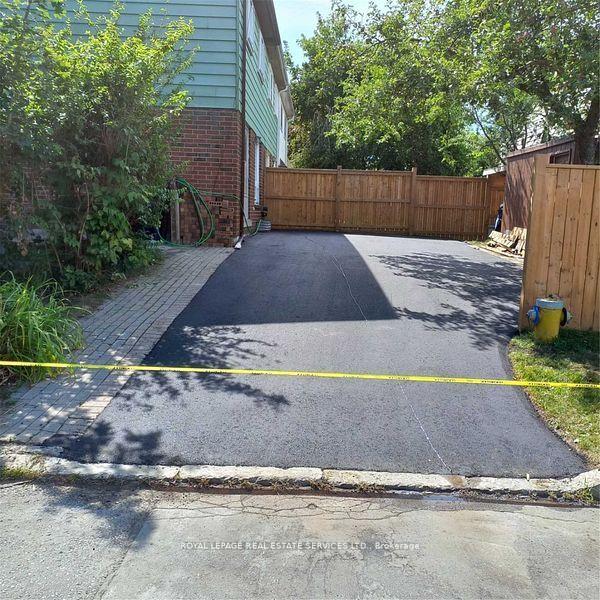 Photo 11 of Unit Bsmt, 36 Bradstone Square, Scarborough, Malvern — HOMEH