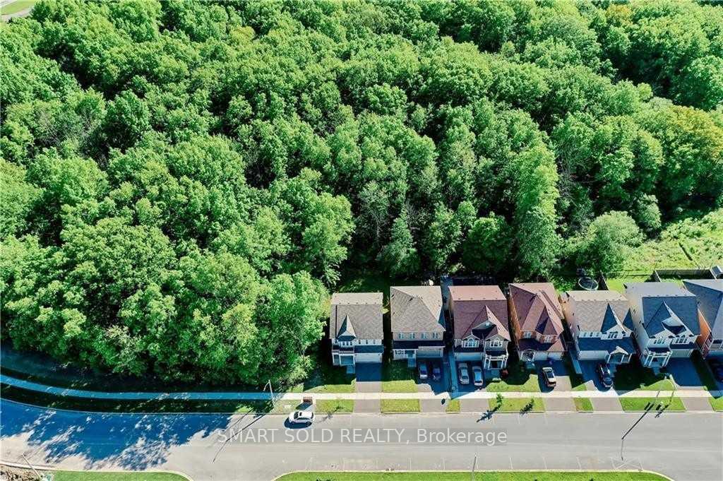 Photo 3 of 108 Winterberry Boulevard, Thorold, Confederation Heights — HOMEH
