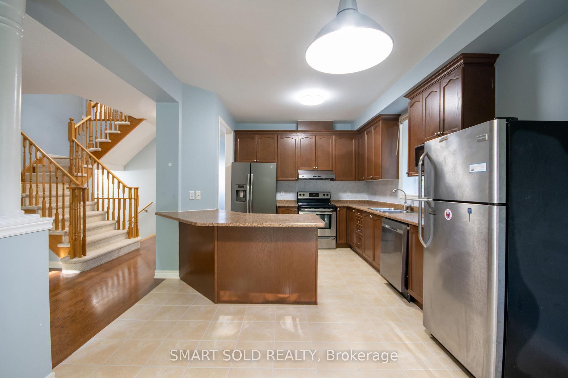 Photo 6 of 108 Winterberry Boulevard, Thorold, Confederation Heights — HOMEH