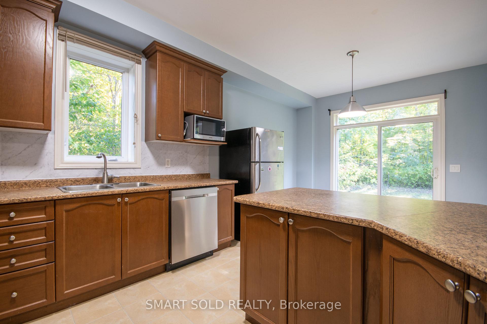 Photo 7 of 108 Winterberry Boulevard, Thorold, Confederation Heights — HOMEH