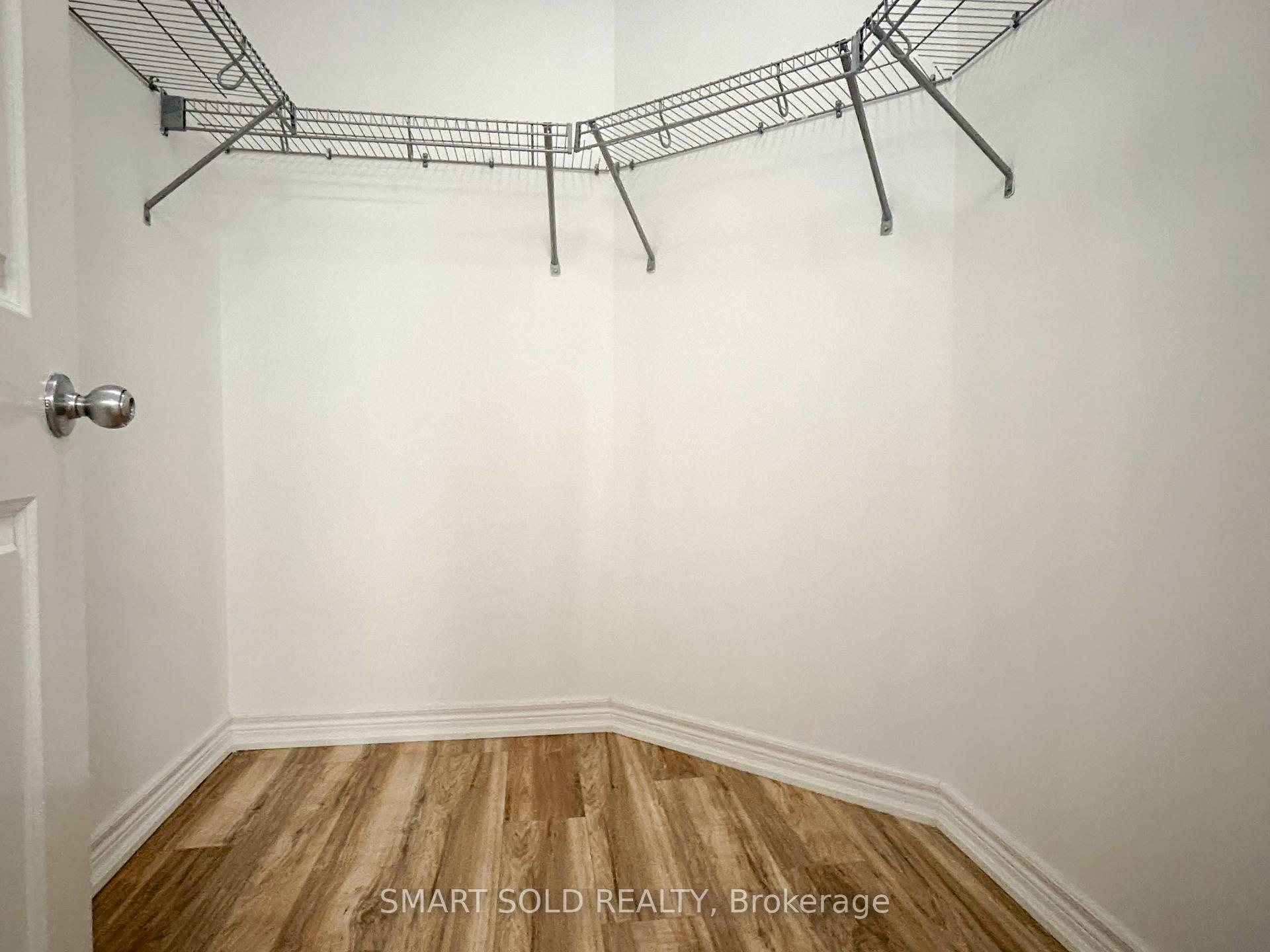 Photo 17 of 108 Winterberry Boulevard, Thorold, Confederation Heights — HOMEH