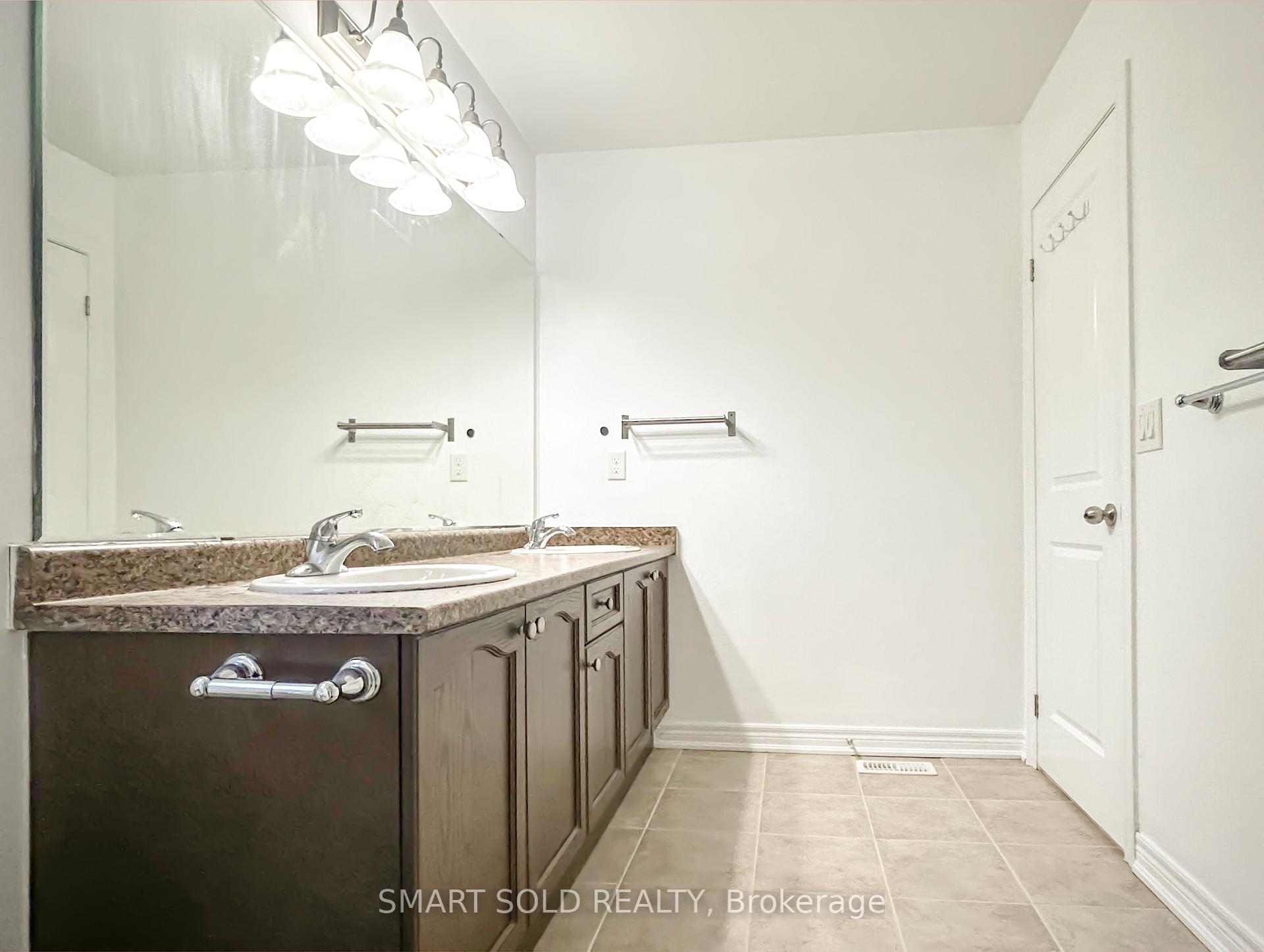 Photo 28 of 108 Winterberry Boulevard, Thorold, Confederation Heights — HOMEH