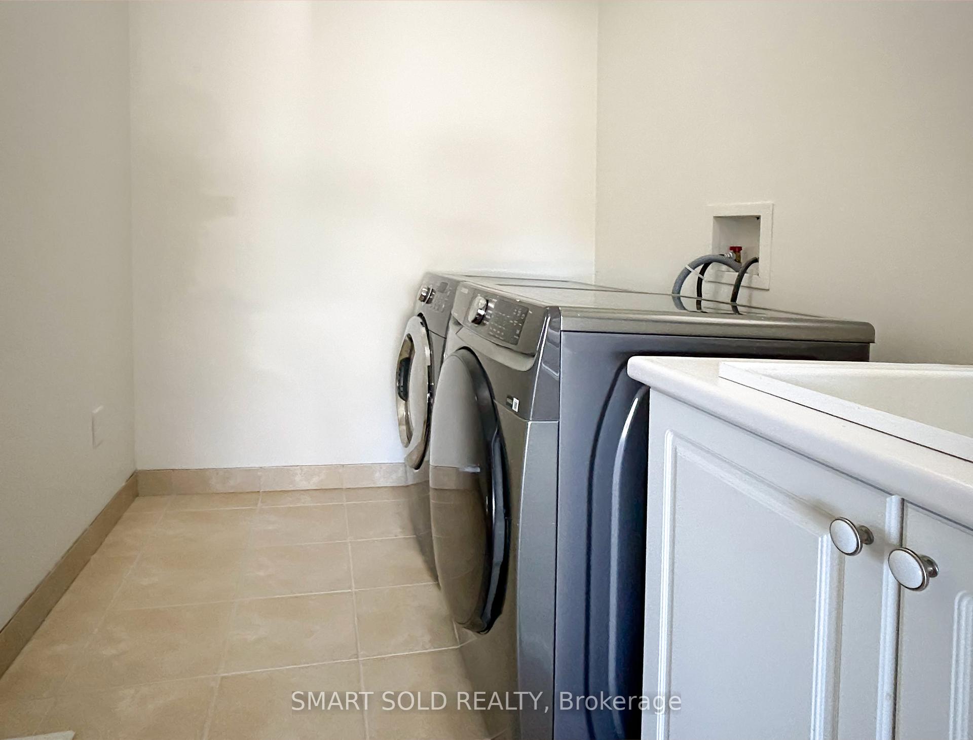Photo 32 of 108 Winterberry Boulevard, Thorold, Confederation Heights — HOMEH