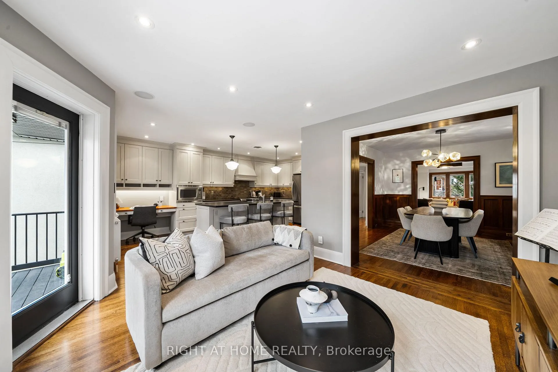 Photo 10 of 113 Eastbourne Avenue, Toronto, Yonge-Eglinton — HOMEH