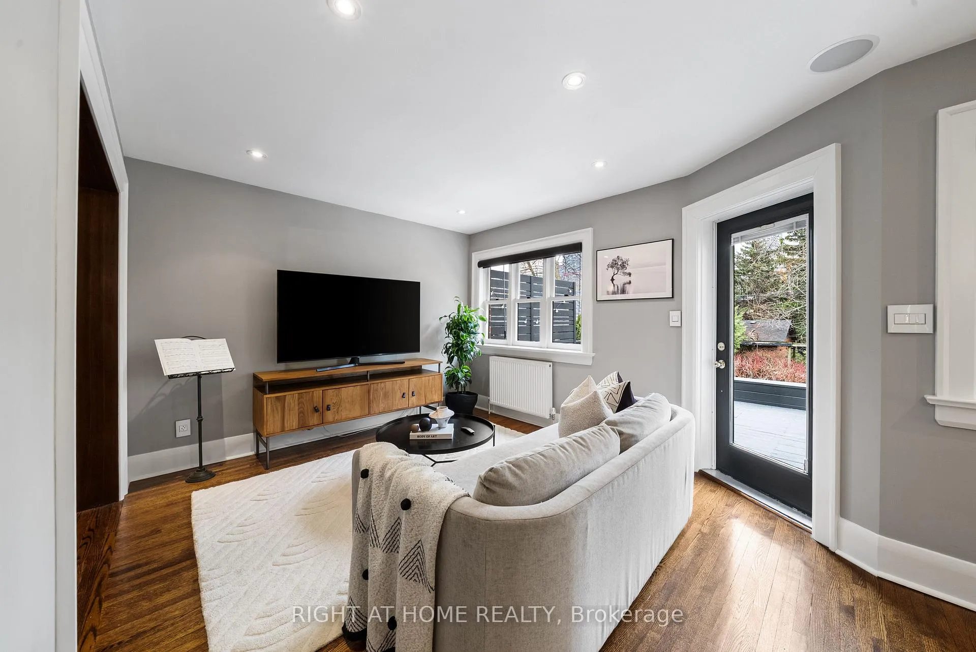 Photo 17 of 113 Eastbourne Avenue, Toronto, Yonge-Eglinton — HOMEH