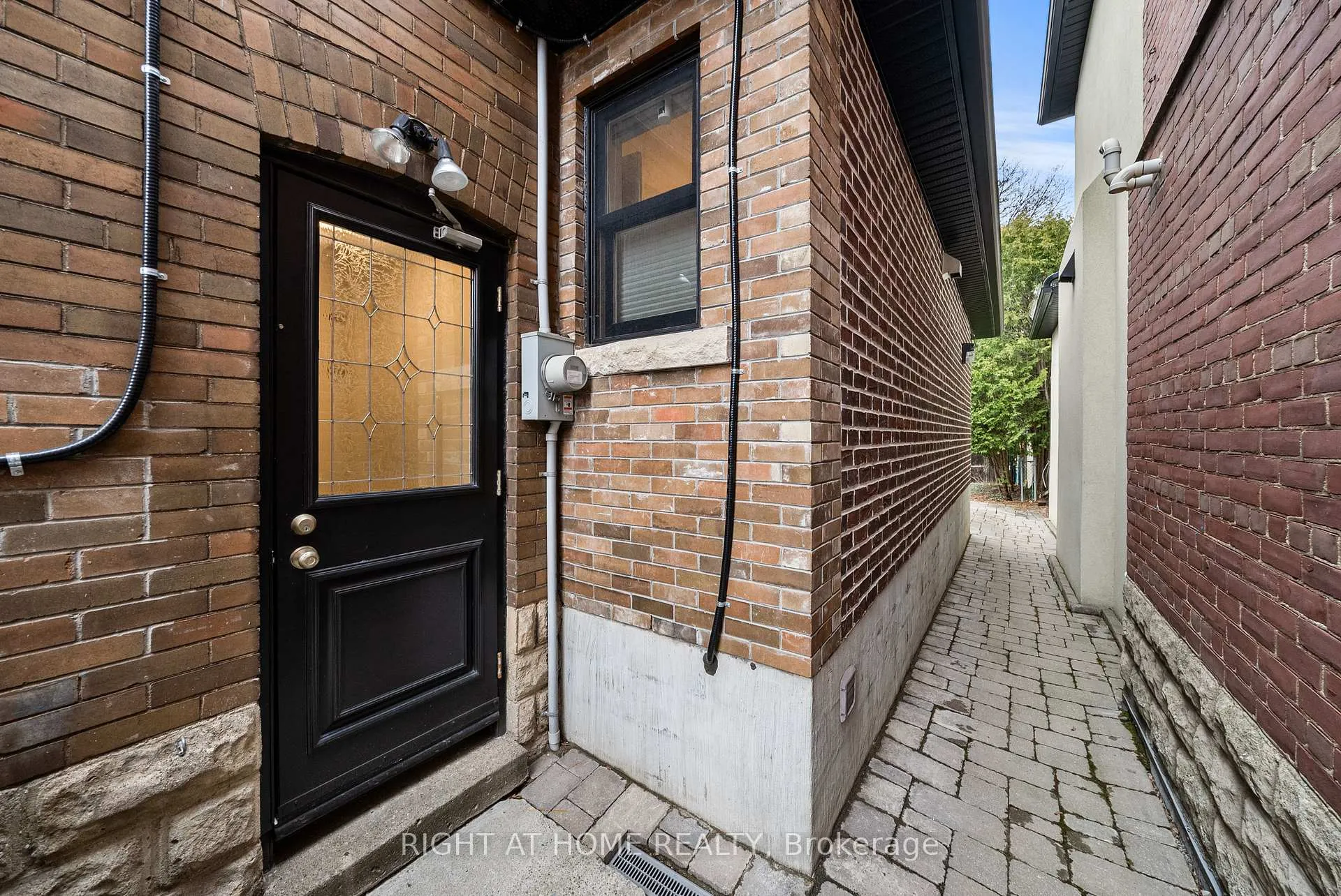 Photo 32 of 113 Eastbourne Avenue, Toronto, Yonge-Eglinton — HOMEH