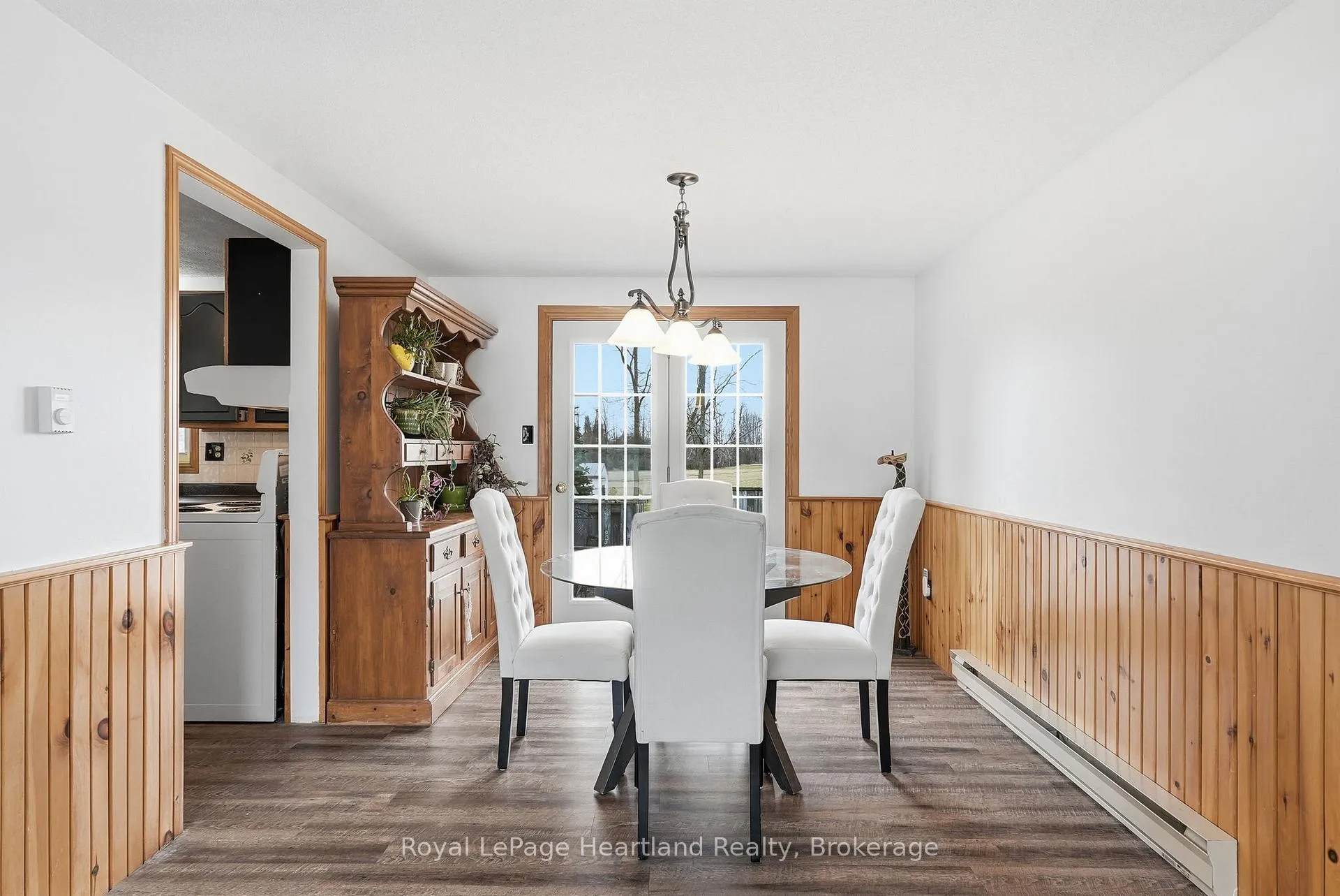 Photo 13 of 284 Manor Road, North Huron, Wingham — HOMEH