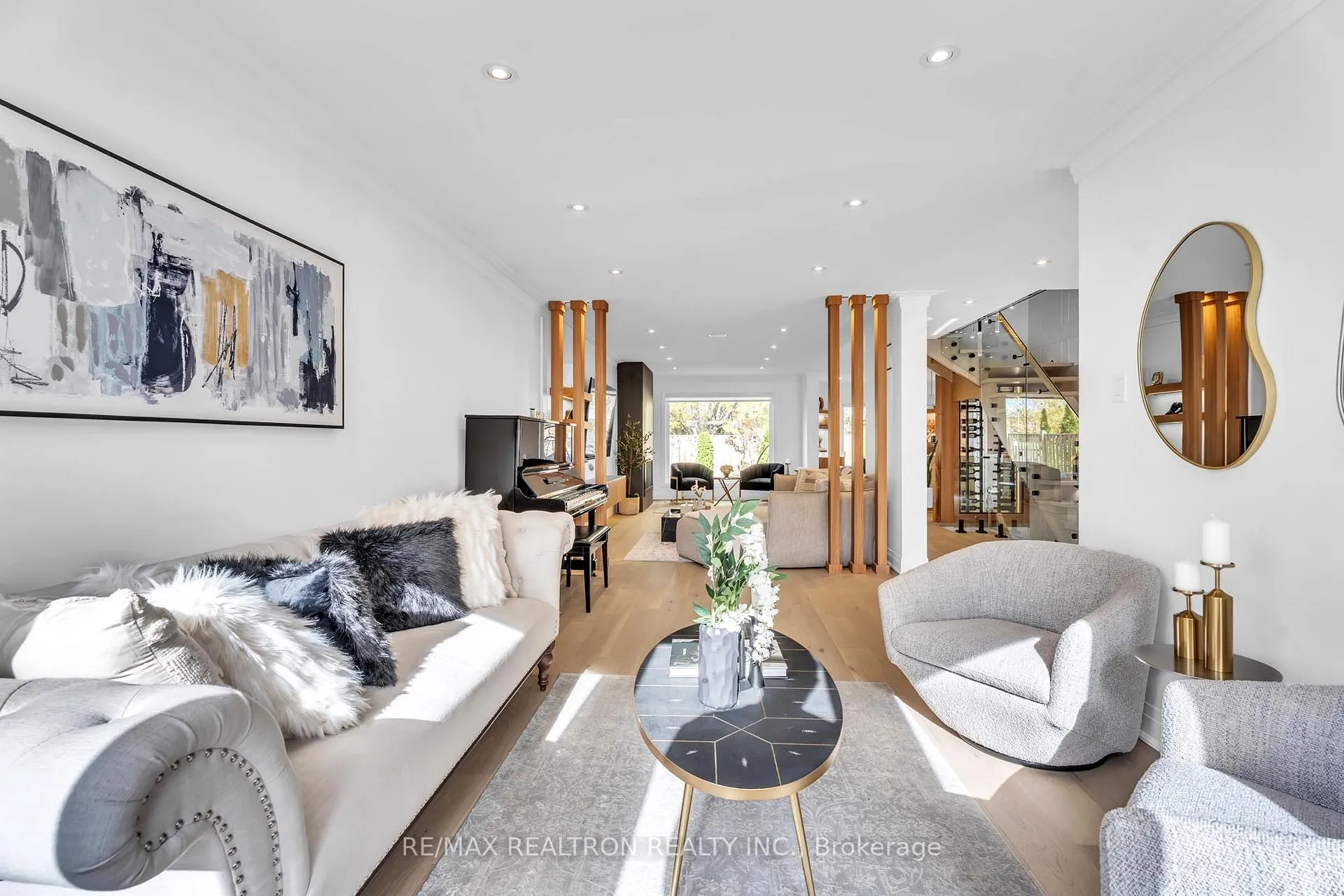 Photo 5 of 42 Butterfield Crescent, Vaughan, Maple — HOMEH