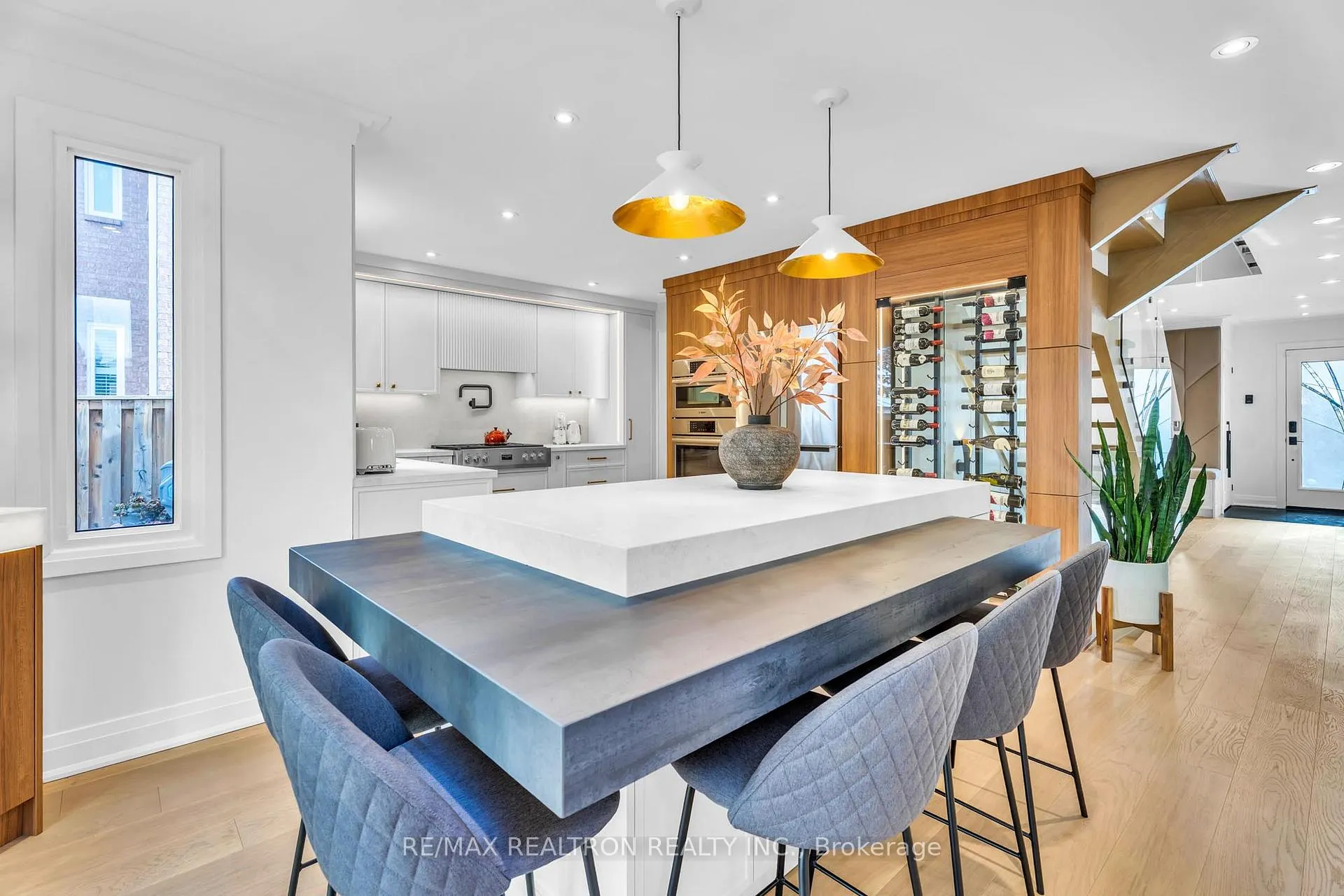Photo 13 of 42 Butterfield Crescent, Vaughan, Maple — HOMEH