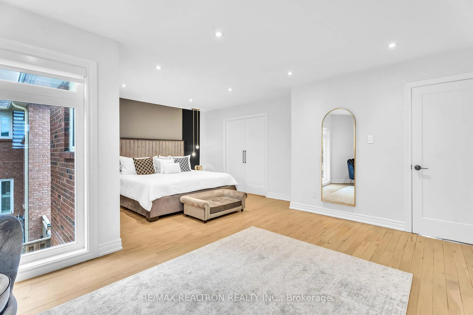 Photo 23 of 42 Butterfield Crescent, Vaughan, Maple — HOMEH