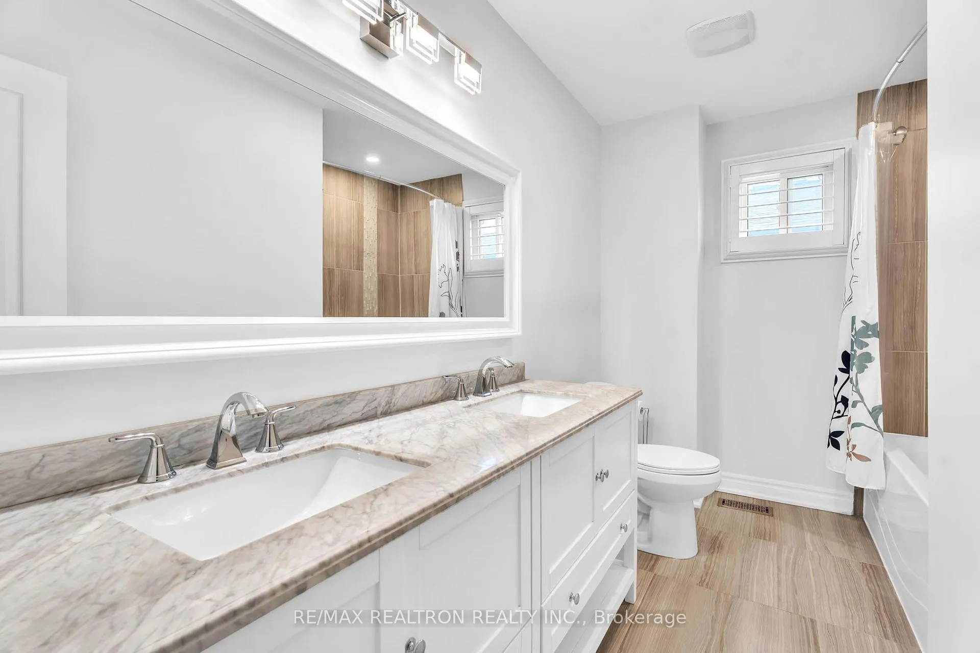 Photo 27 of 42 Butterfield Crescent, Vaughan, Maple — HOMEH