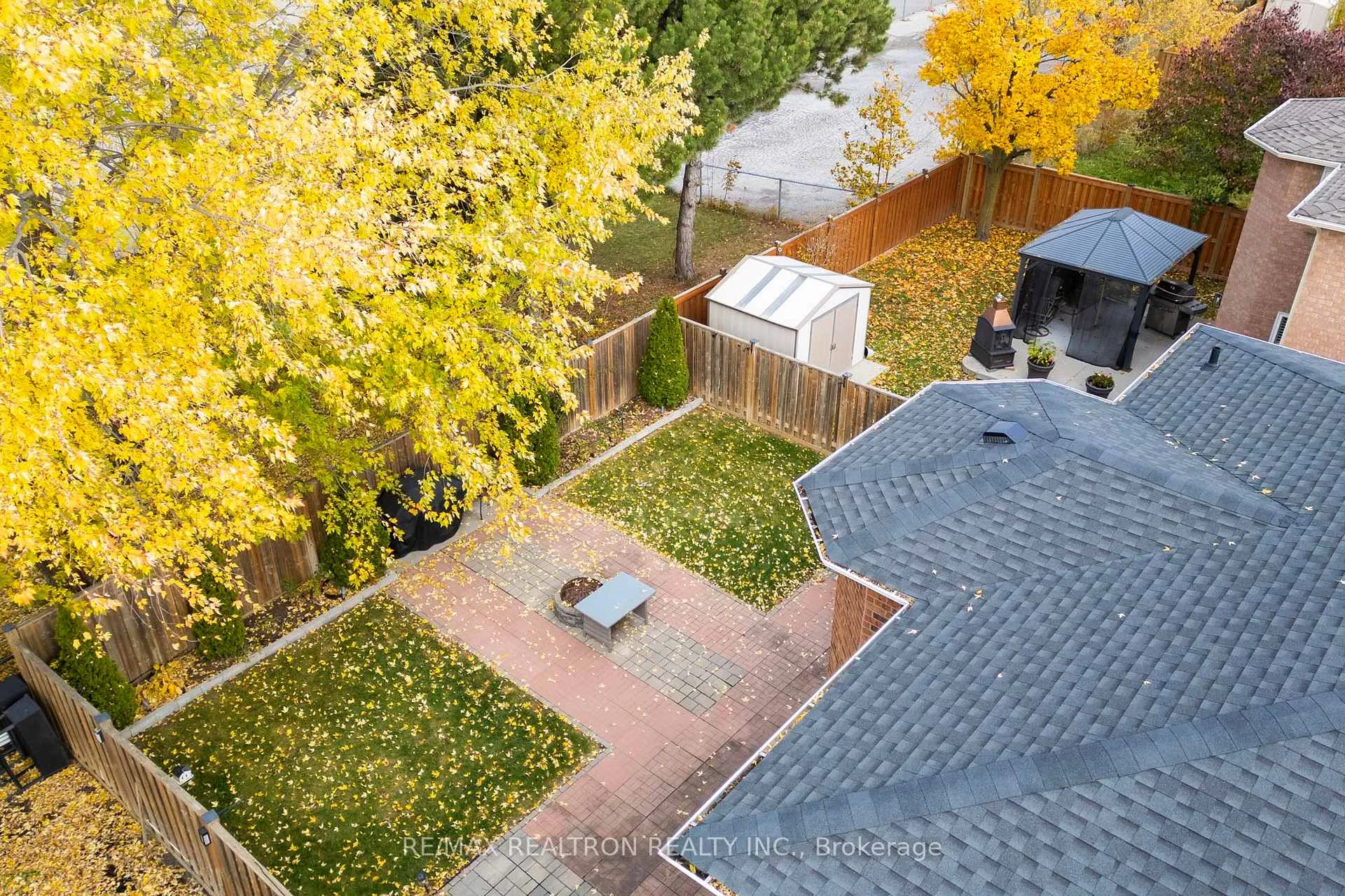 Photo 37 of 42 Butterfield Crescent, Vaughan, Maple — HOMEH