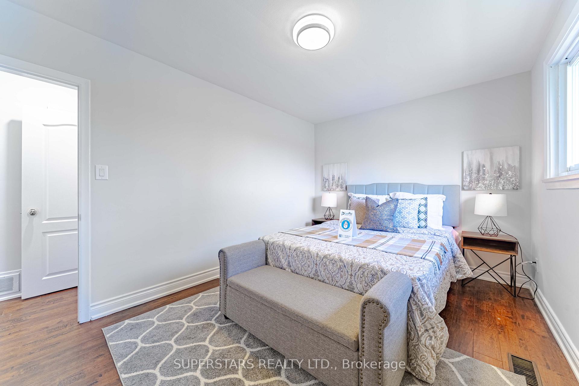Photo 13 of 1 Mayhill Crescent, Scarborough, Woburn — HOMEH