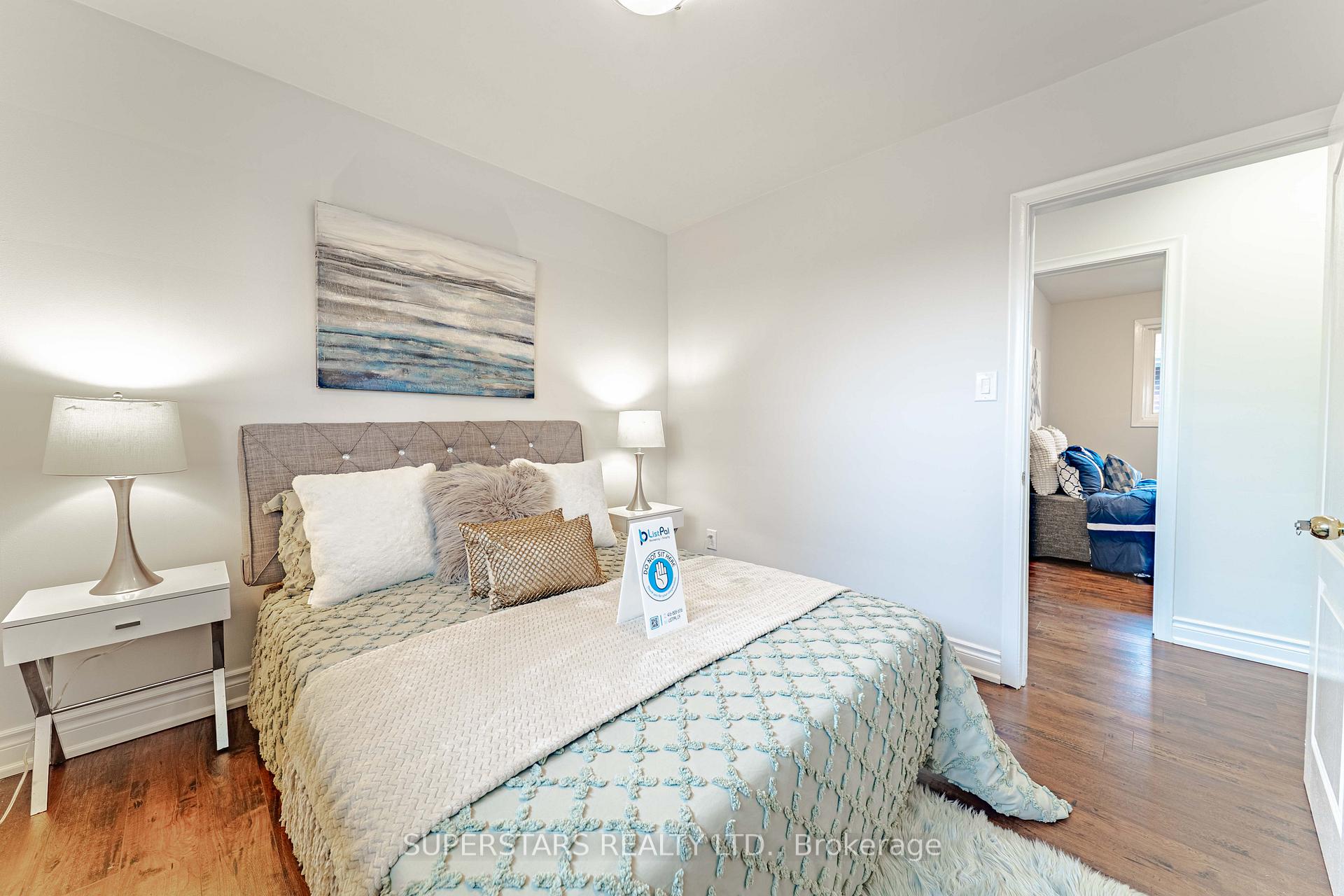 Photo 16 of 1 Mayhill Crescent, Scarborough, Woburn — HOMEH