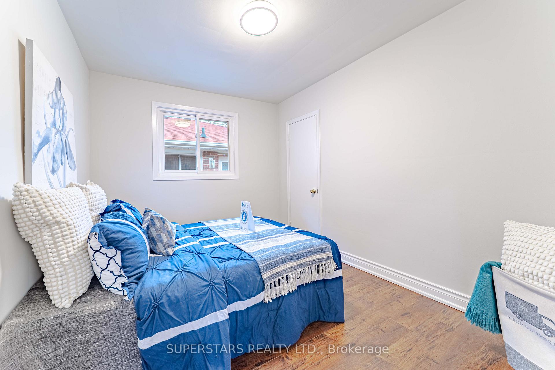 Photo 17 of 1 Mayhill Crescent, Scarborough, Woburn — HOMEH