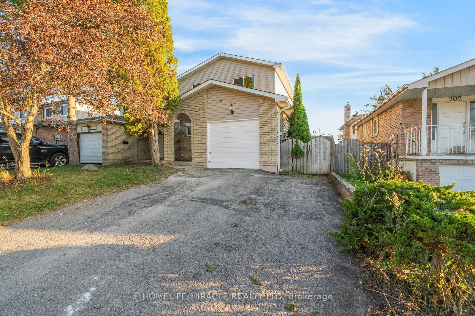 Photo 2 of 100 Kozlov Street, Barrie, Sunnidale — HOMEH